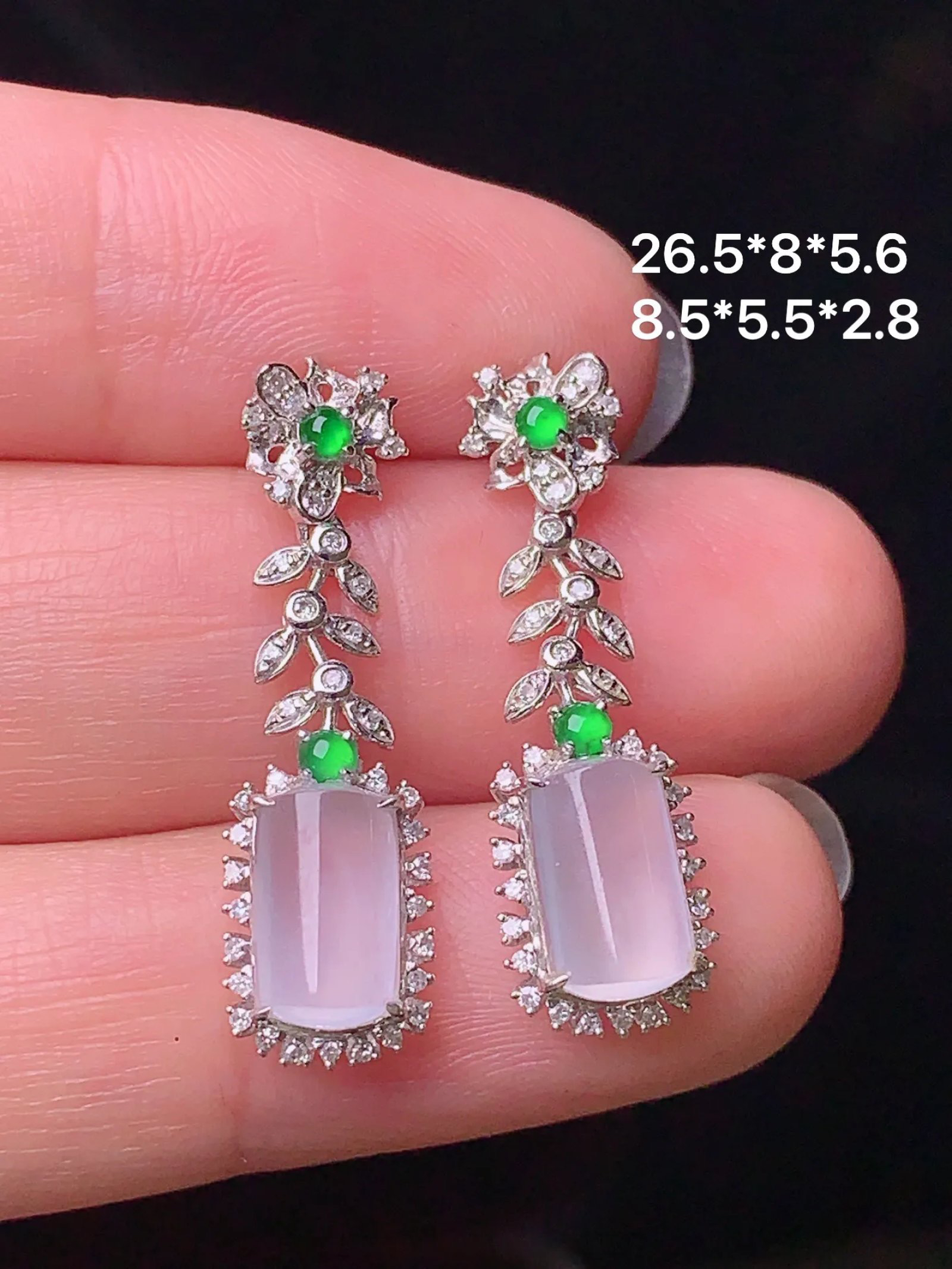 18k金钻镶嵌冰种玉柱耳坠 玉质细腻 色泽艳丽清新 水润亮眼 整体尺寸26.5*8*5.6t1