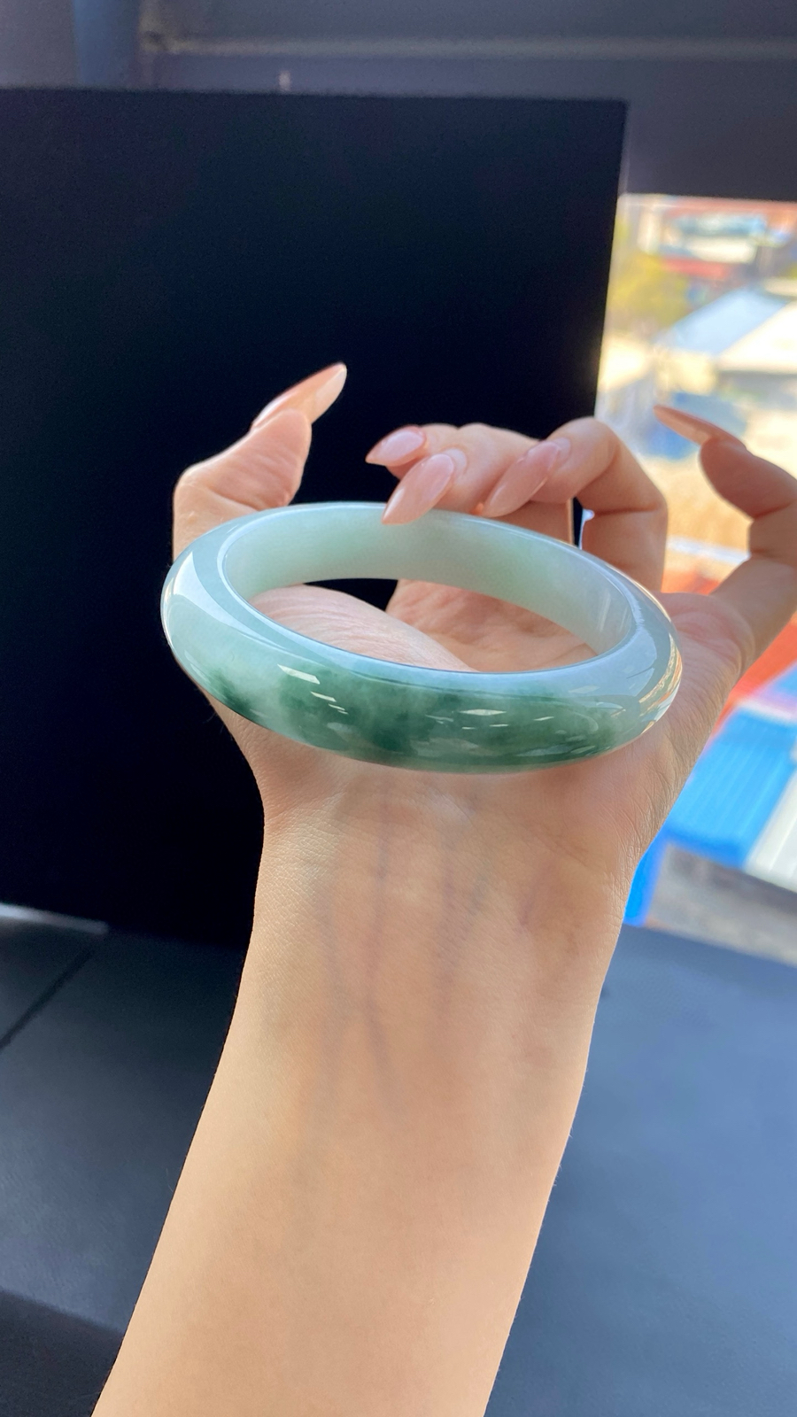 【飘花手镯】
尺寸：60-13-9
编号：0311Q-3