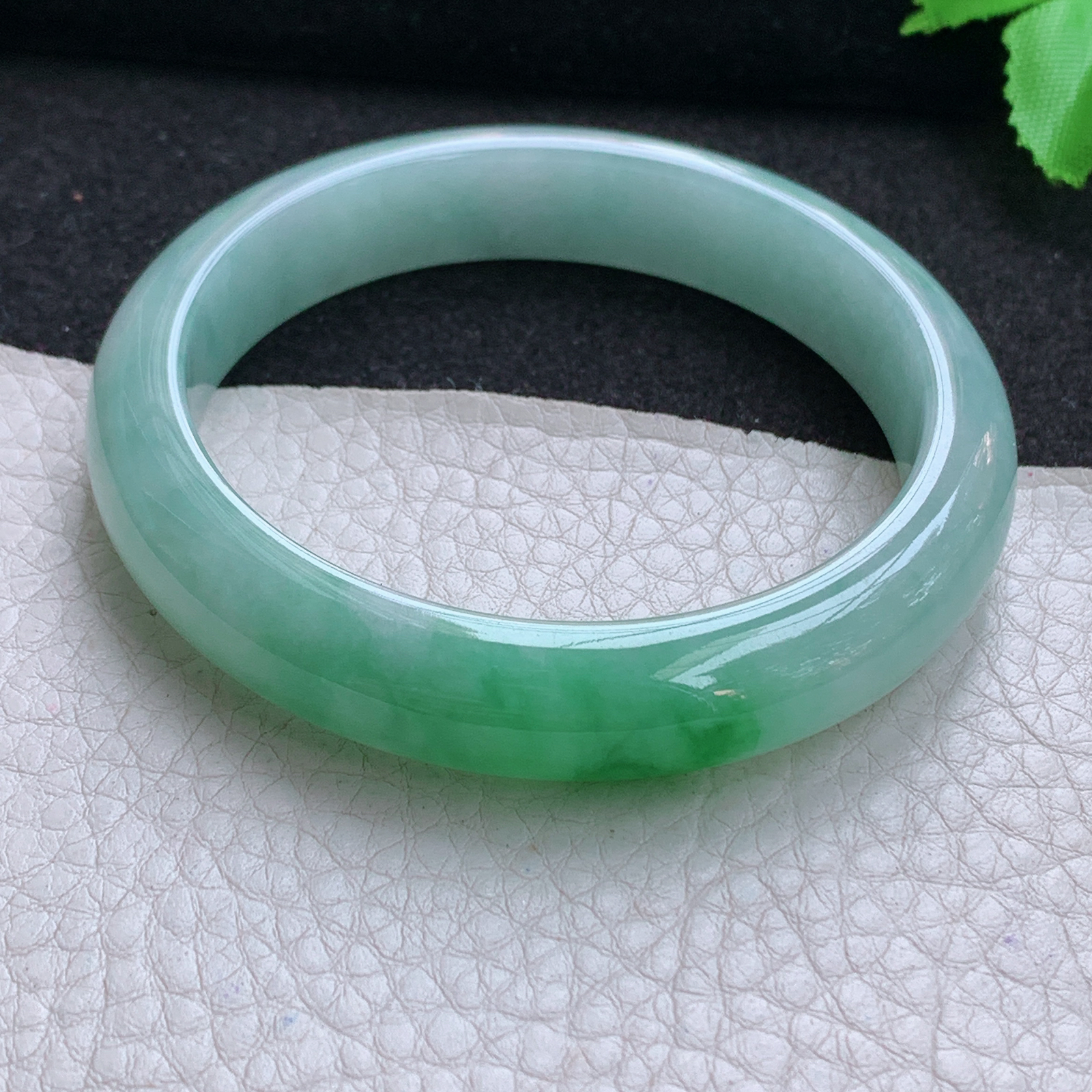 yh年轻款55.5*11.8*8平安镯 天然缅甸翡翠A货玉手镯飘阳绿宽边玉手环