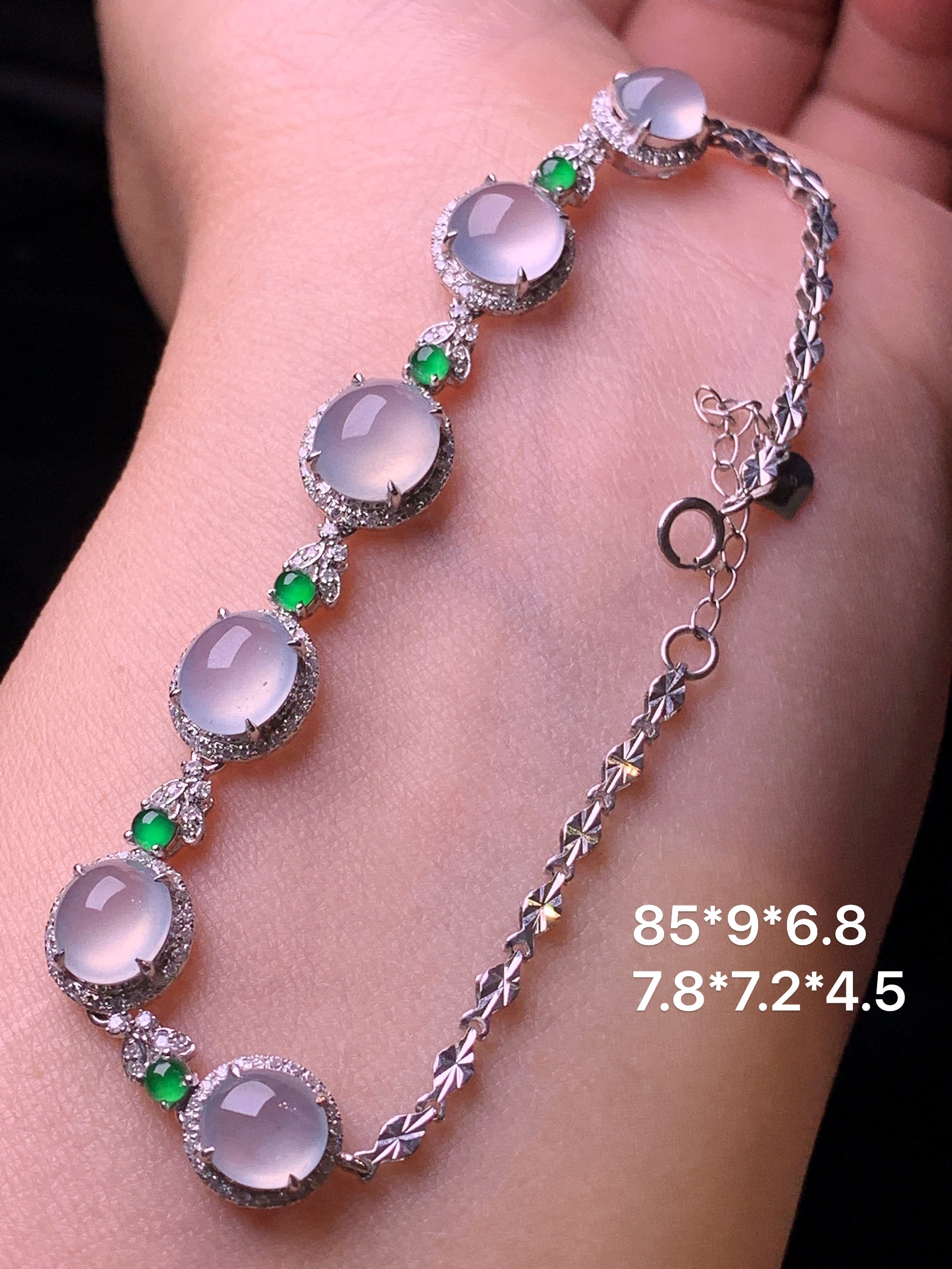 18k金钻镶嵌冰种蛋面手链 玉质细腻 色泽艳丽清新 水润亮眼 整体尺寸85*9*6.8t1