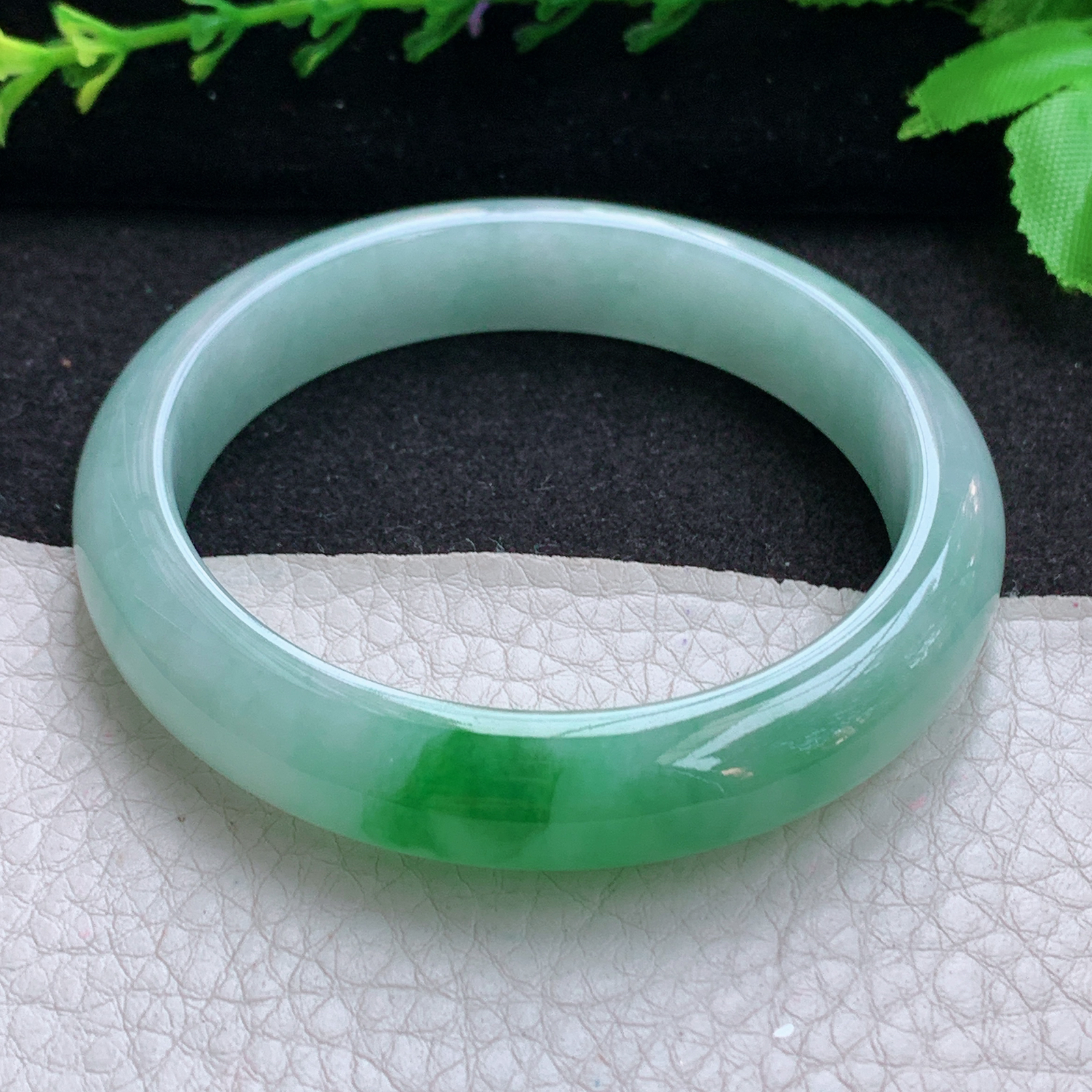 yh年轻款55.5*11.8*8平安镯 天然缅甸翡翠A货玉手镯飘阳绿宽边玉手环