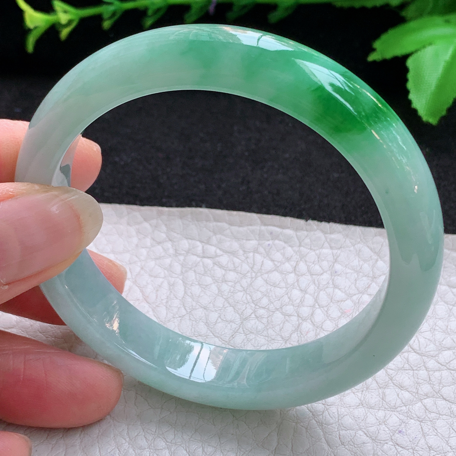 yh年轻款55.5*11.8*8平安镯 天然缅甸翡翠A货玉手镯飘阳绿宽边玉手环