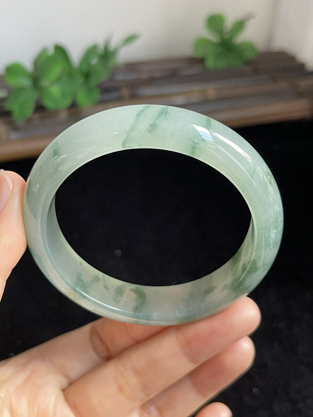 正圈54.7圈口，翡翠冰糯种飘花手镯