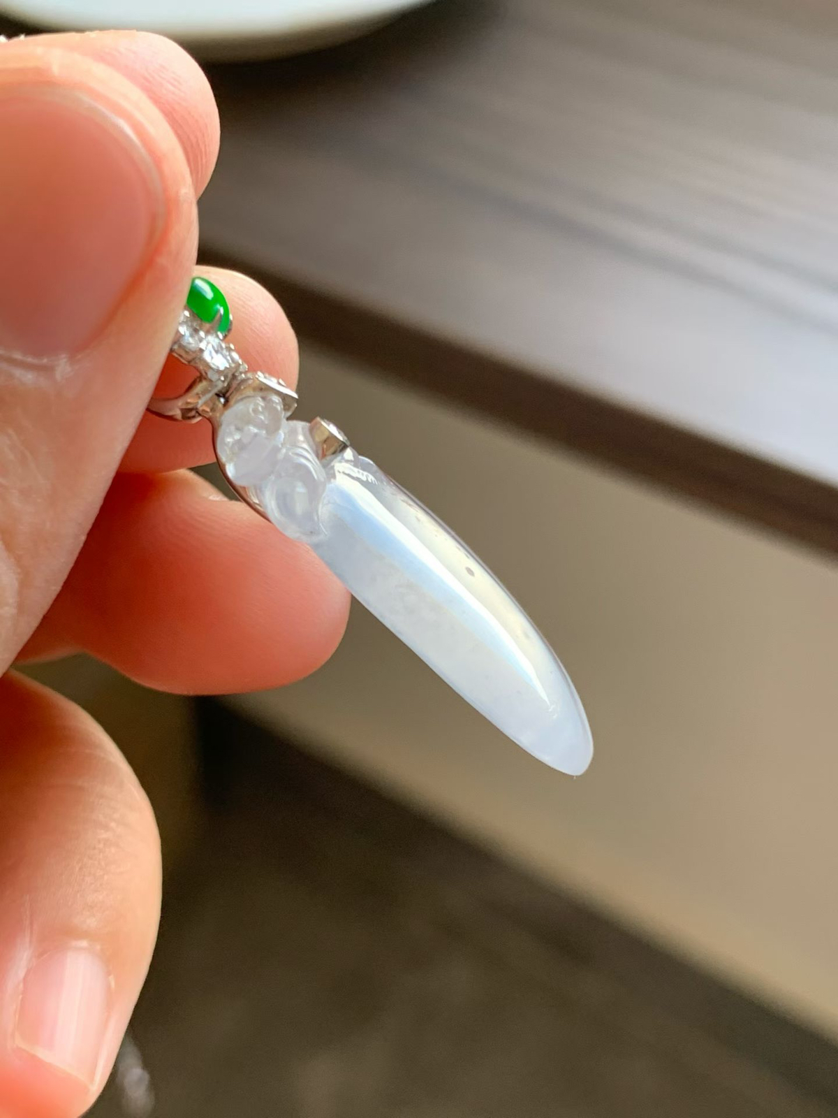 木纳雪花料福瓜2

裸石29.5*15.5*6 整体长度39.5mm
18k金钻石镶嵌