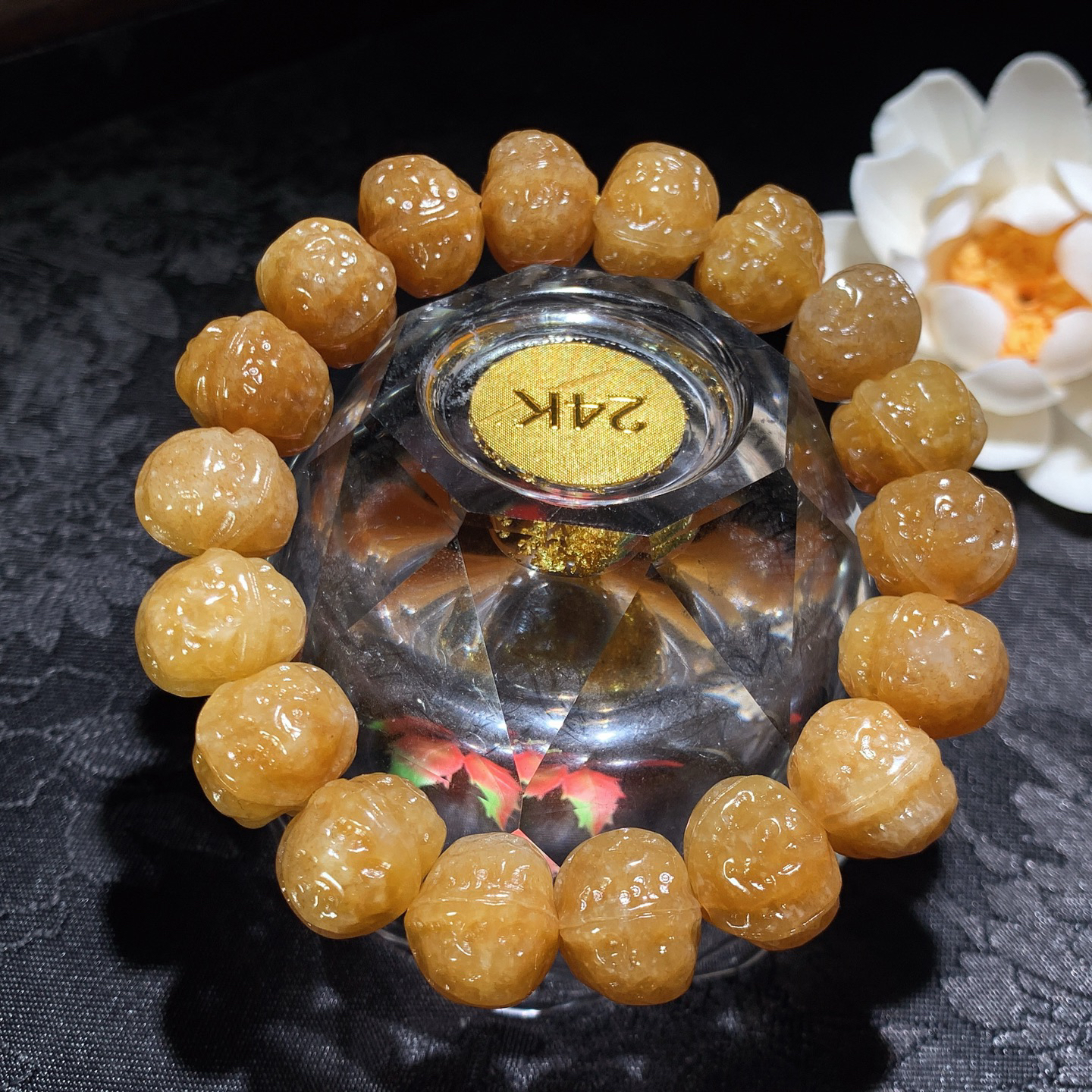 新疆和田玉且末糖核桃手串！尺寸10/12重49克。玉质细腻油润。手推出油。佩戴高端典雅。lt260313