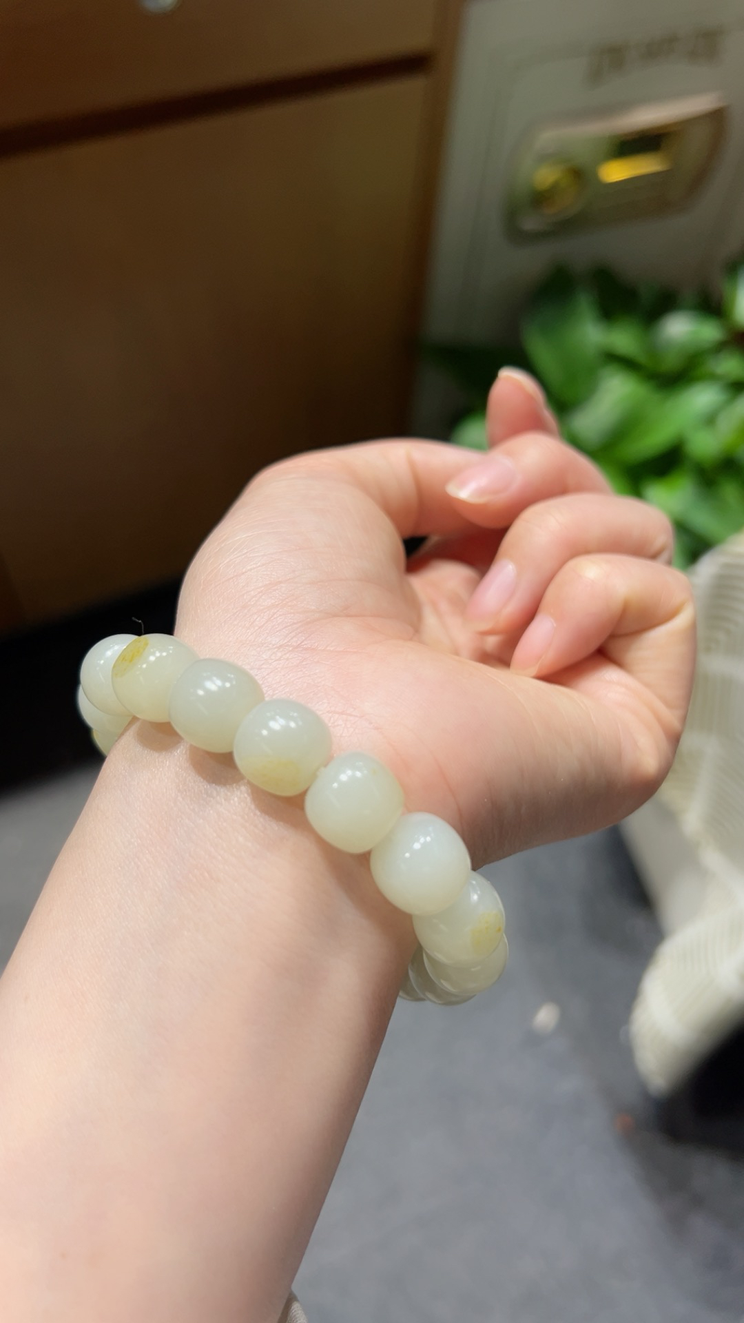 籽料｜老型珠｜手串

同料 颗颗黄皮 油性十足 值得拥有！