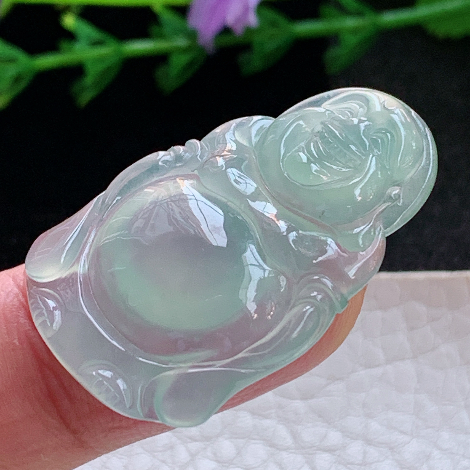 gp实拍36*22.6*5.2缅甸翡翠a货精雕冰晴站佛 逍遥佛玉吊坠 玉挂件