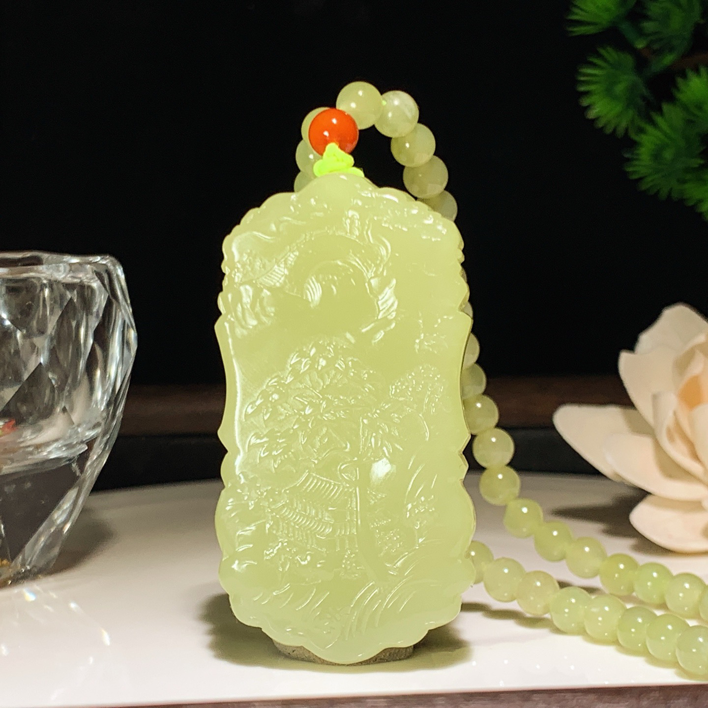 新疆和田玉若羌黄玉武财神挂件  尺寸60/32/11重75.5克 玉质细腻油润 底色纯净 脂粉好，品质好。lt260311