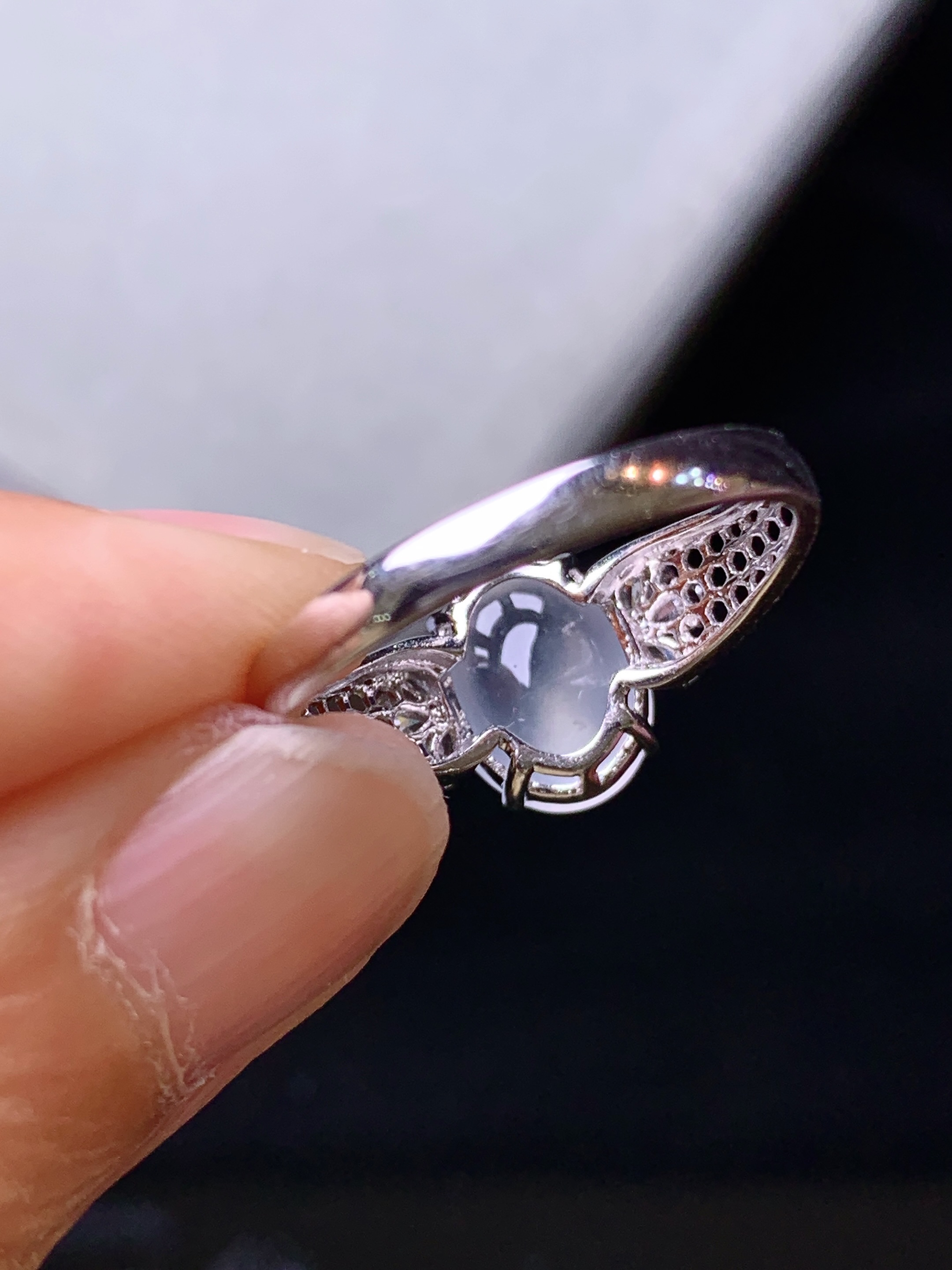 18k金钻镶嵌吊坠 玉质细腻 色泽艳丽清新 水润亮眼 圈口14.5 裸石尺寸9.6*7.6*4m3