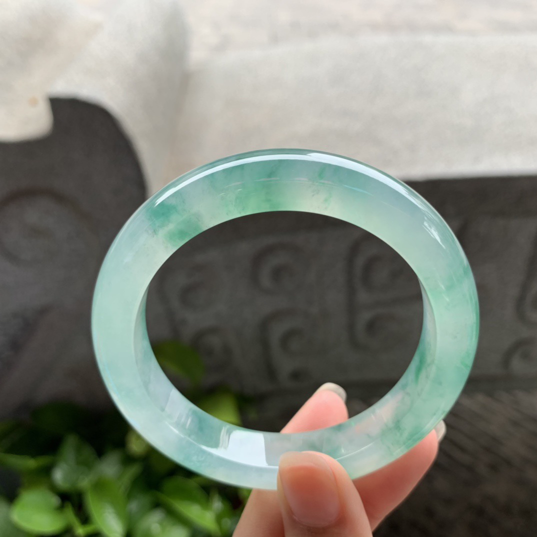 圈口56.8-12.3-9.2 【高冰飘绿花正圈手镯】正圈56 57可戴