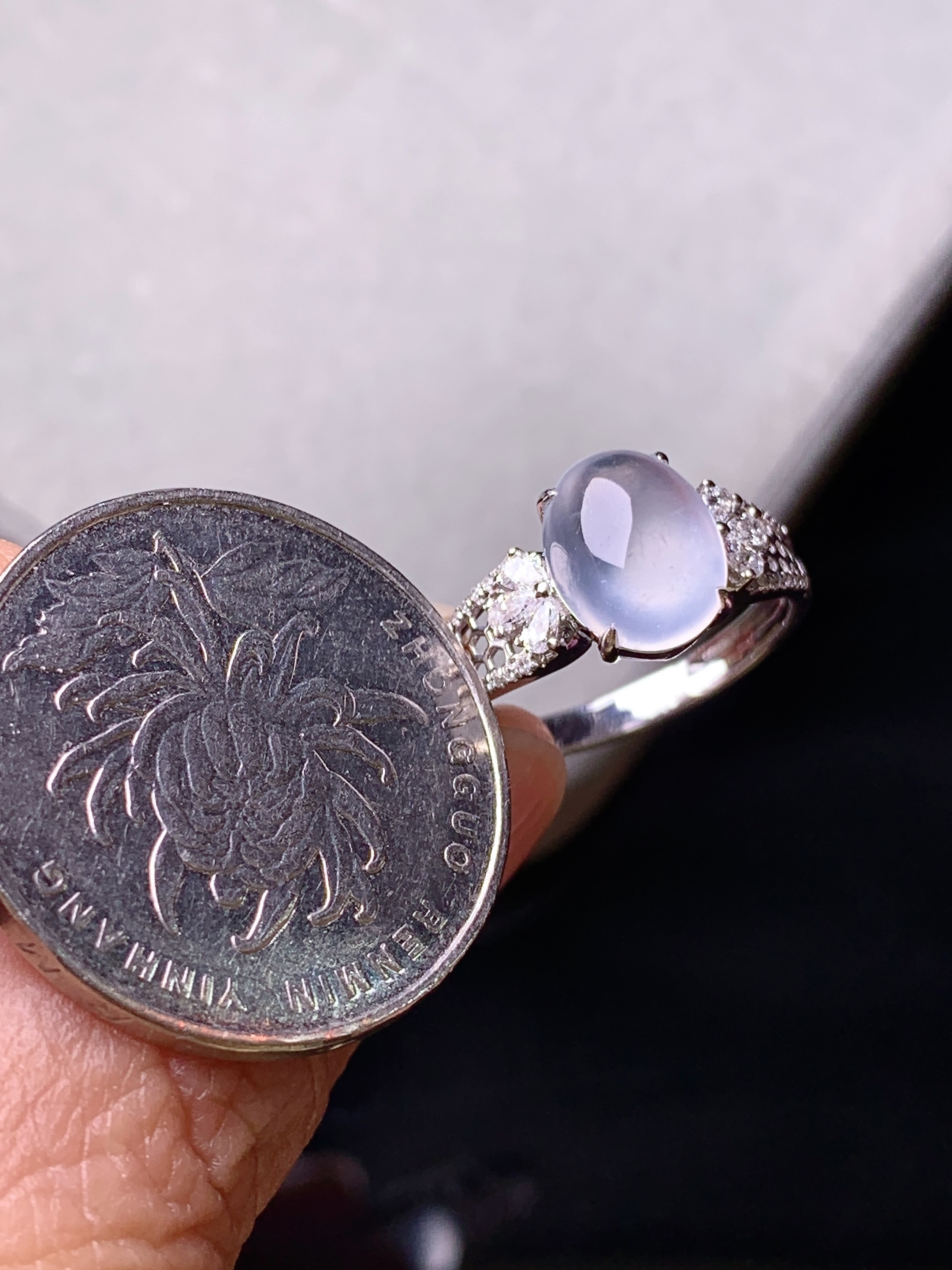 18k金钻镶嵌吊坠 玉质细腻 色泽艳丽清新 水润亮眼 圈口14.5 裸石尺寸9.6*7.6*4m3