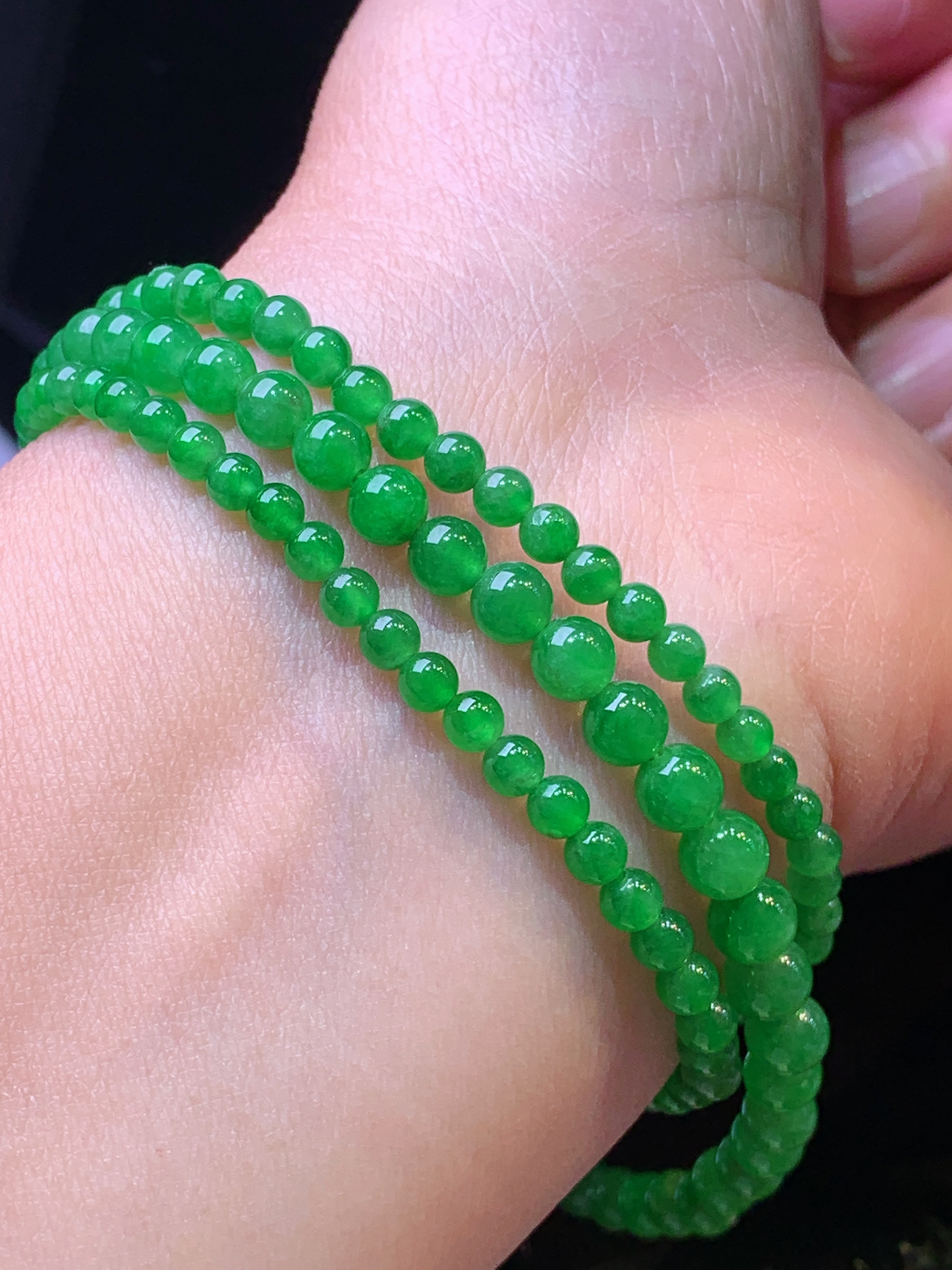 满绿圆珠项链 玉质细腻 色泽艳丽 整体尺寸4.6g1