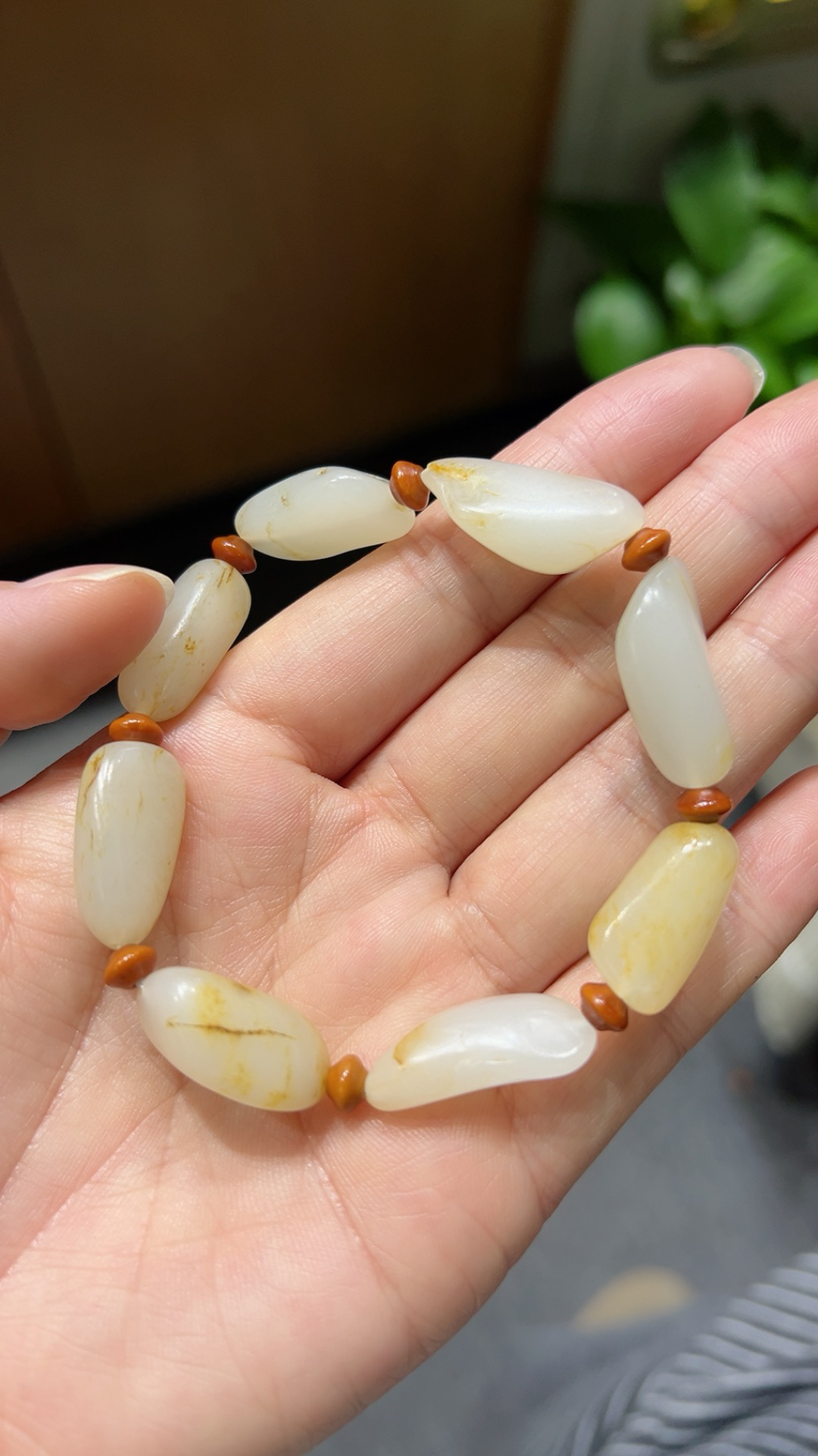 籽料｜原籽｜手串

黄皮 颗颗无修 粒粒精选