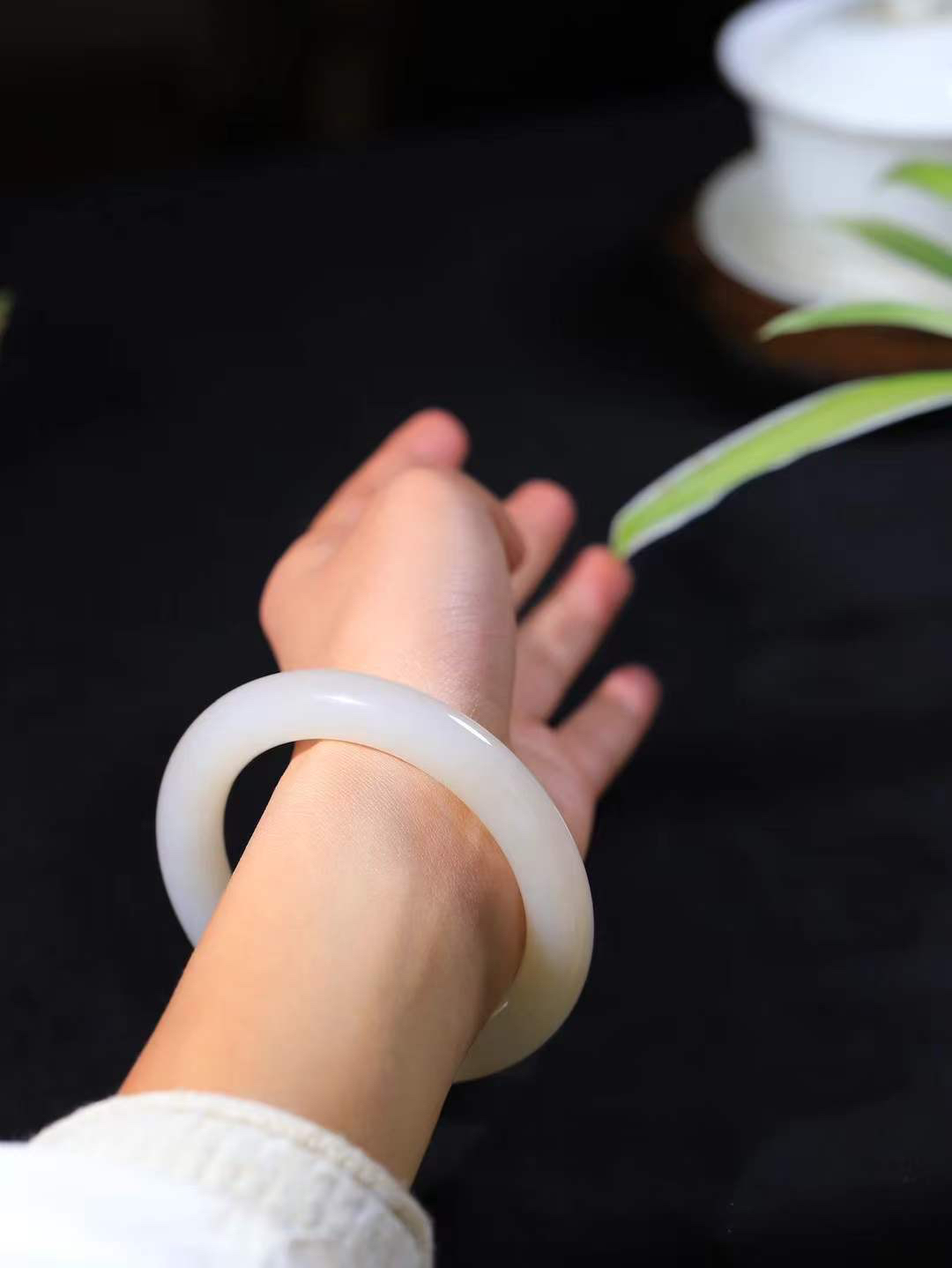 【粉黛.手镯】

精品️和田玉藕粉圆条手镯
仙女藕粉手镯
馥郁芬芳 油糯饱满
气质温婉尔雅 甜甜