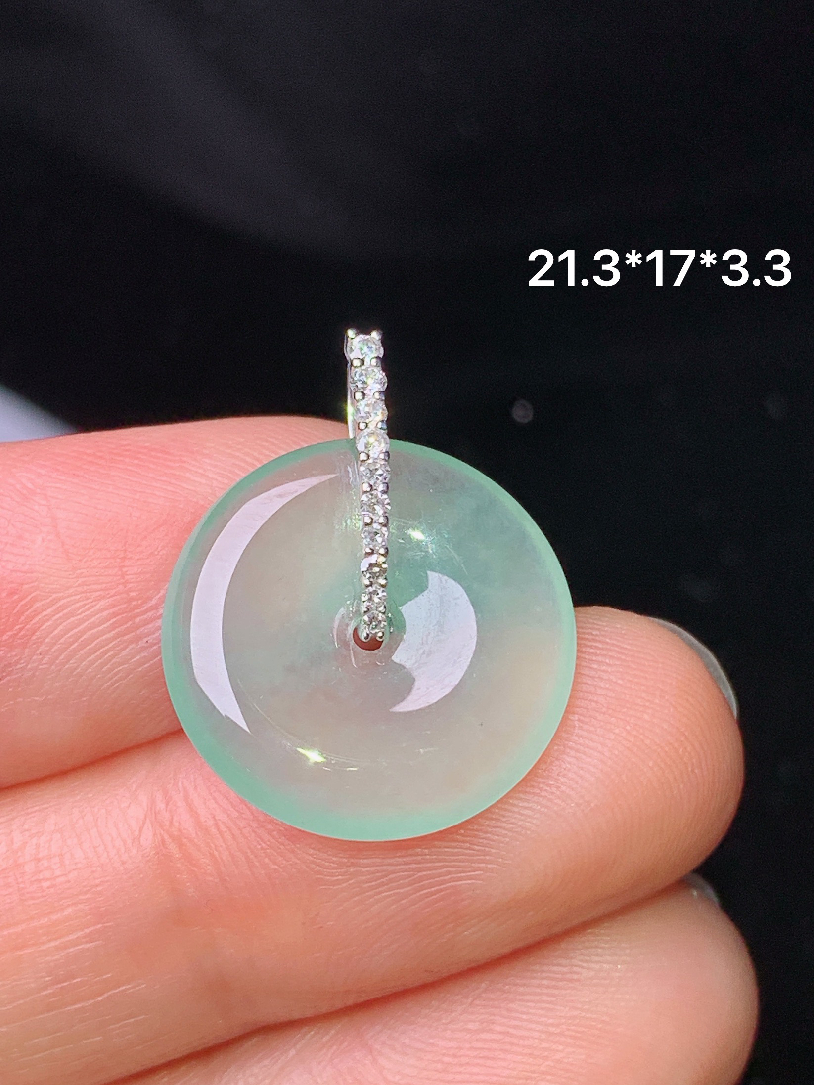 18k金钻镶嵌冰种平安扣吊坠 玉质细腻 色泽艳丽清新 水润亮眼 整体尺寸21.3*17*3.3