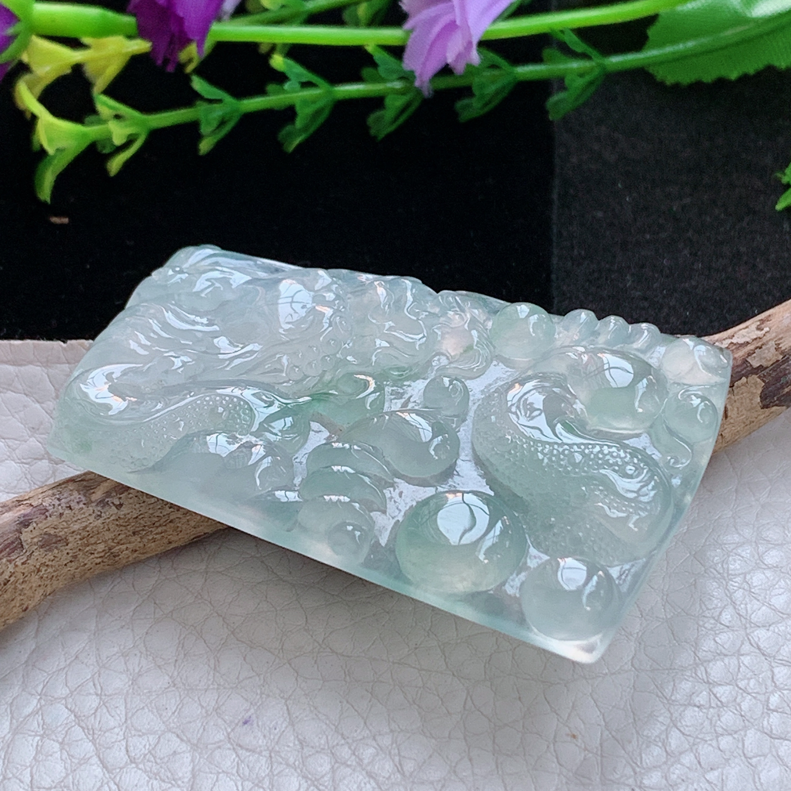 gp实拍60*41.2*5.5缅甸翡翠a货精雕冰晴霸毛龙牌 生意兴隆玉吊坠 玉挂件