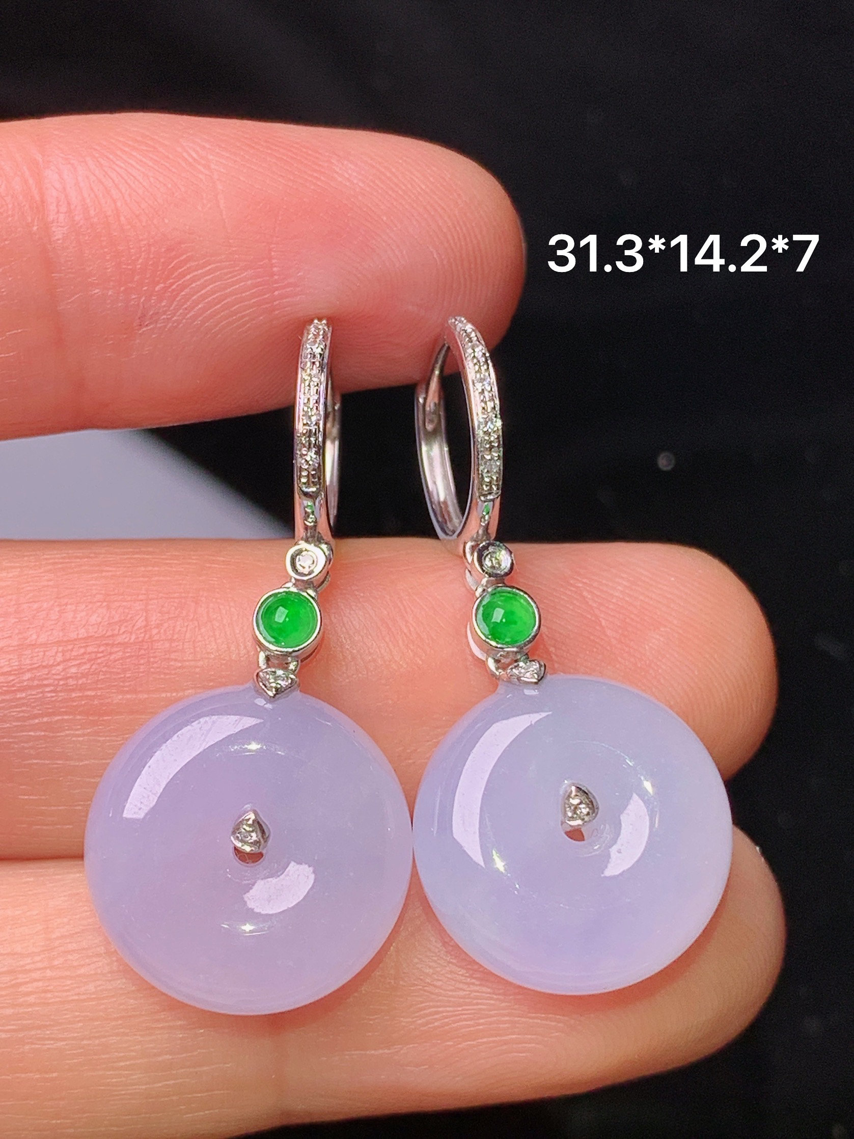 18k金钻镶嵌淡紫罗兰平安扣吊坠 玉质细腻 色泽艳丽清新 水润亮眼 整体尺寸31.3*14.2*7b1