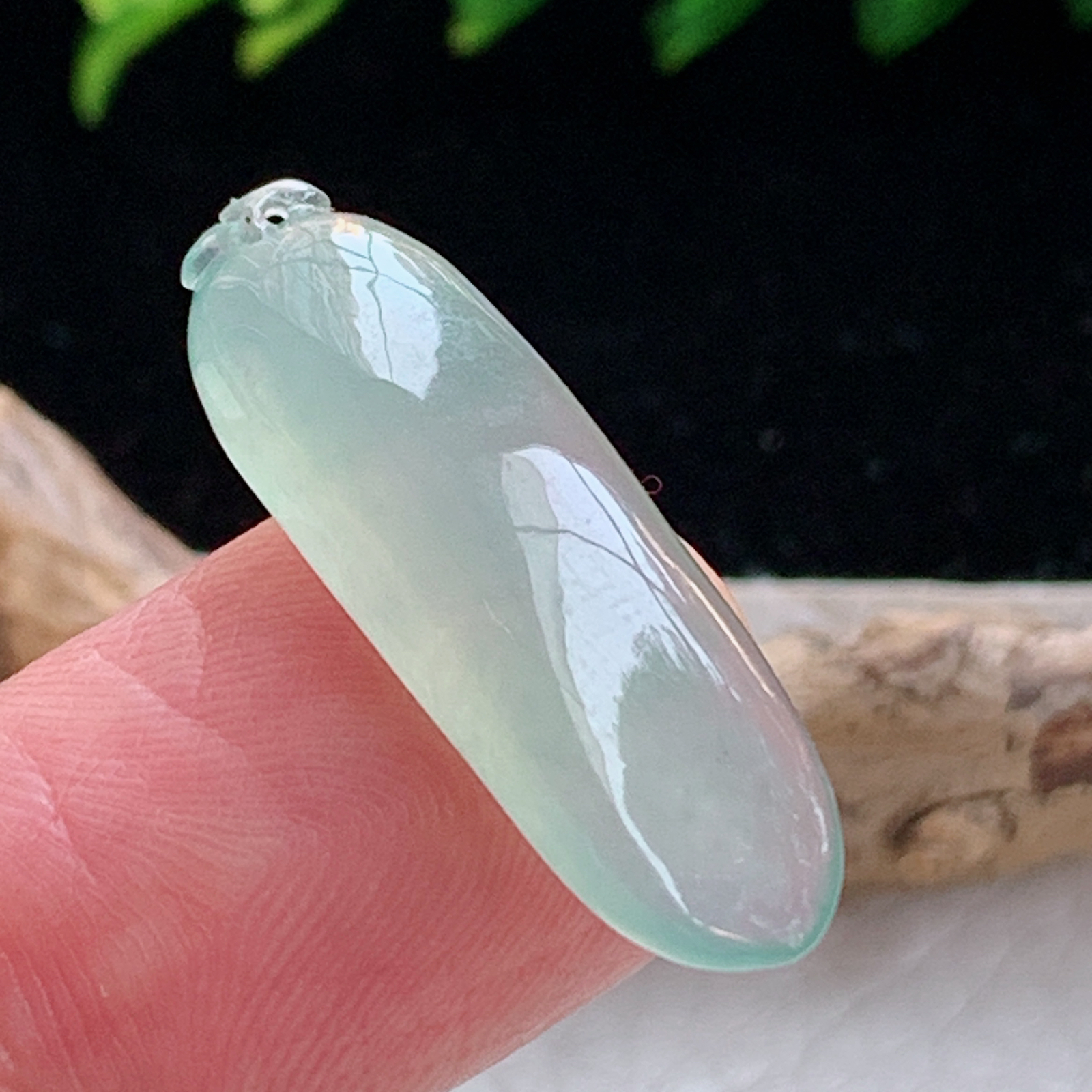 lz实拍29.6*9*6.2缅甸翡翠精雕冰晴别致饱满福瓜玉吊坠 玉挂件