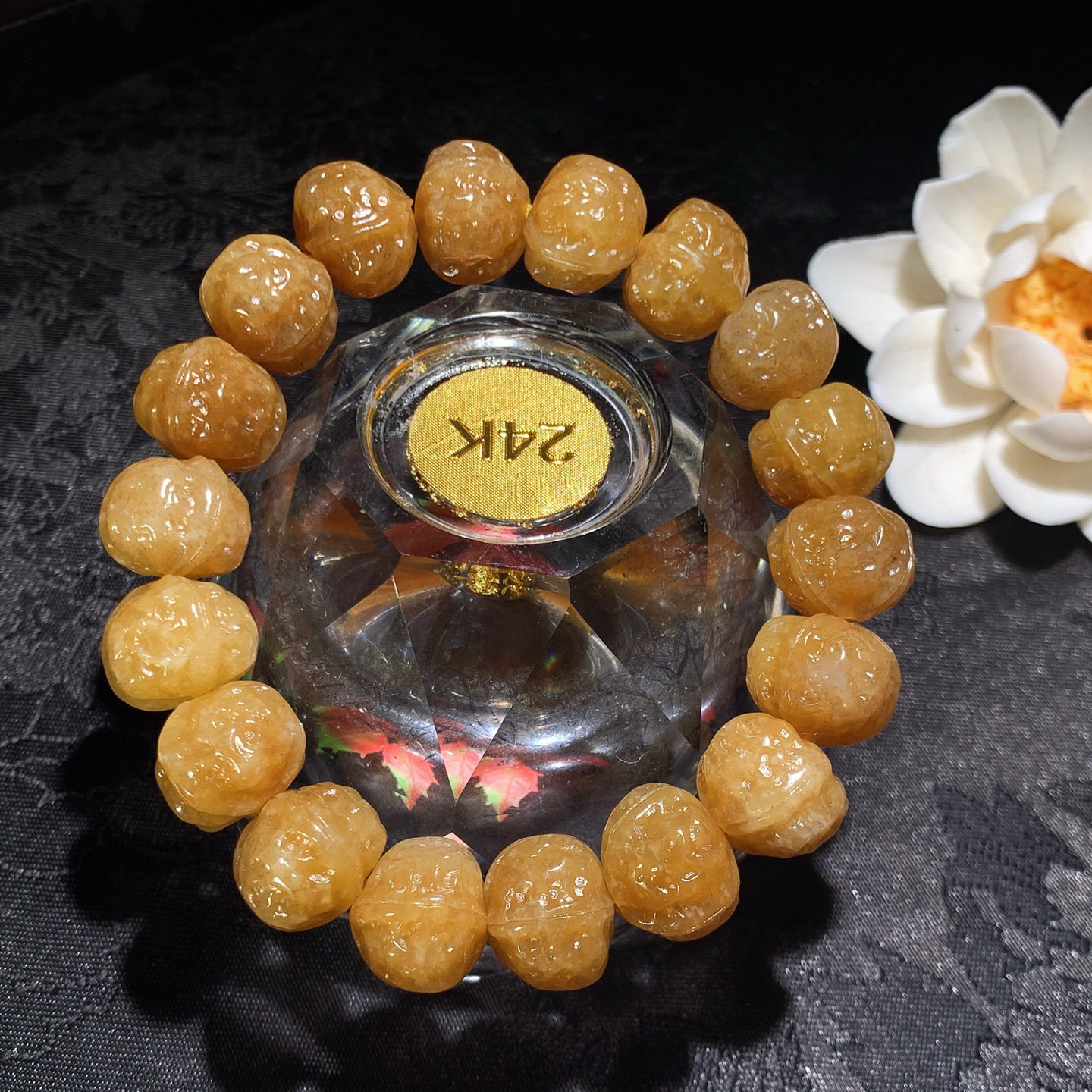 新疆和田玉且末糖核桃手串！尺寸10/12重49克。玉质细腻油润。手推出油。佩戴高端典雅。lt2603