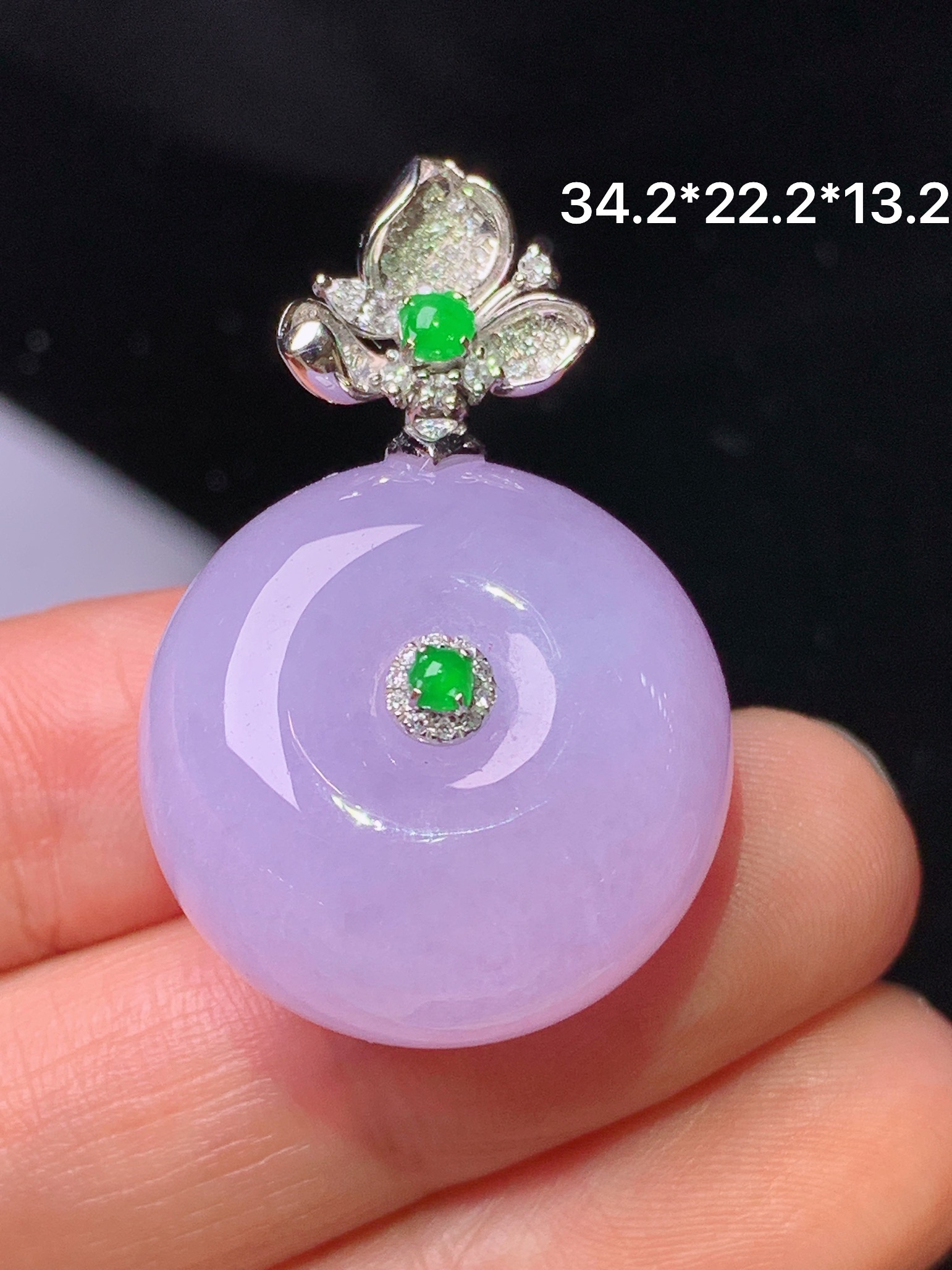 18k金钻镶嵌紫罗兰平安扣吊坠 玉质细腻 色泽艳丽清新 水润亮眼 整体尺寸34.2*22.2*13.2b1