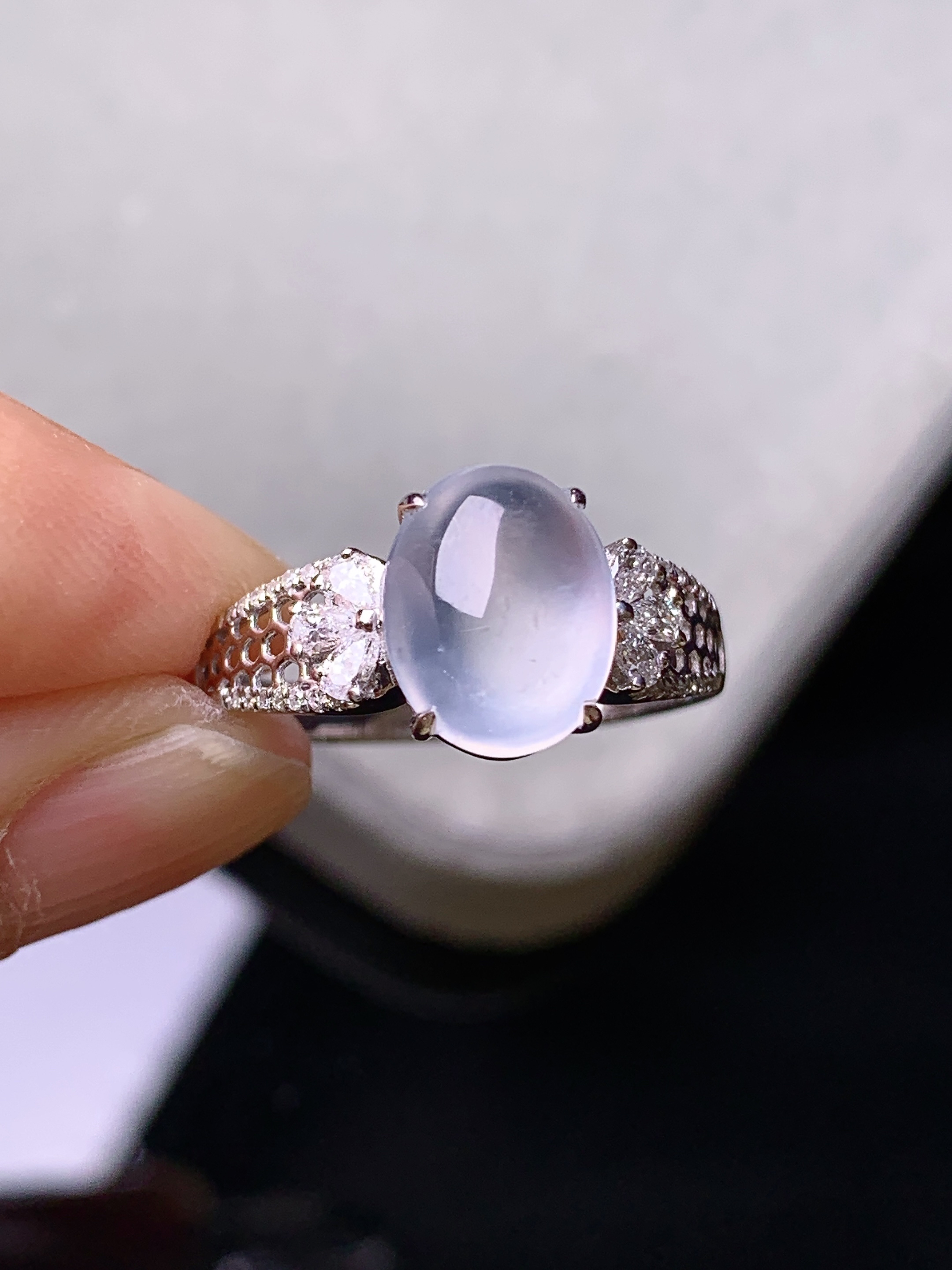 18k金钻镶嵌吊坠 玉质细腻 色泽艳丽清新 水润亮眼 圈口14.5 裸石尺寸9.6*7.6*4m3