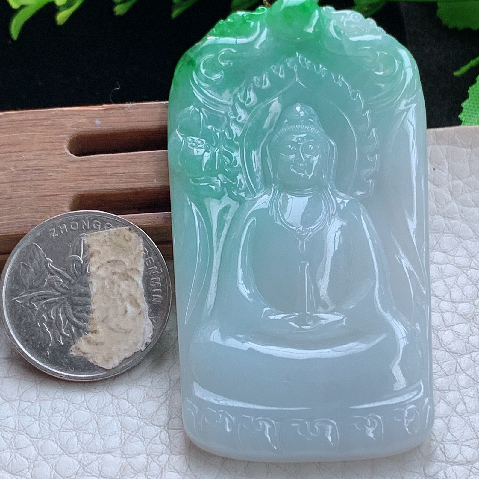 yl实拍73.8*39*5.2缅甸天然翡翠a货清新御凤观音玉项坠 玉挂件