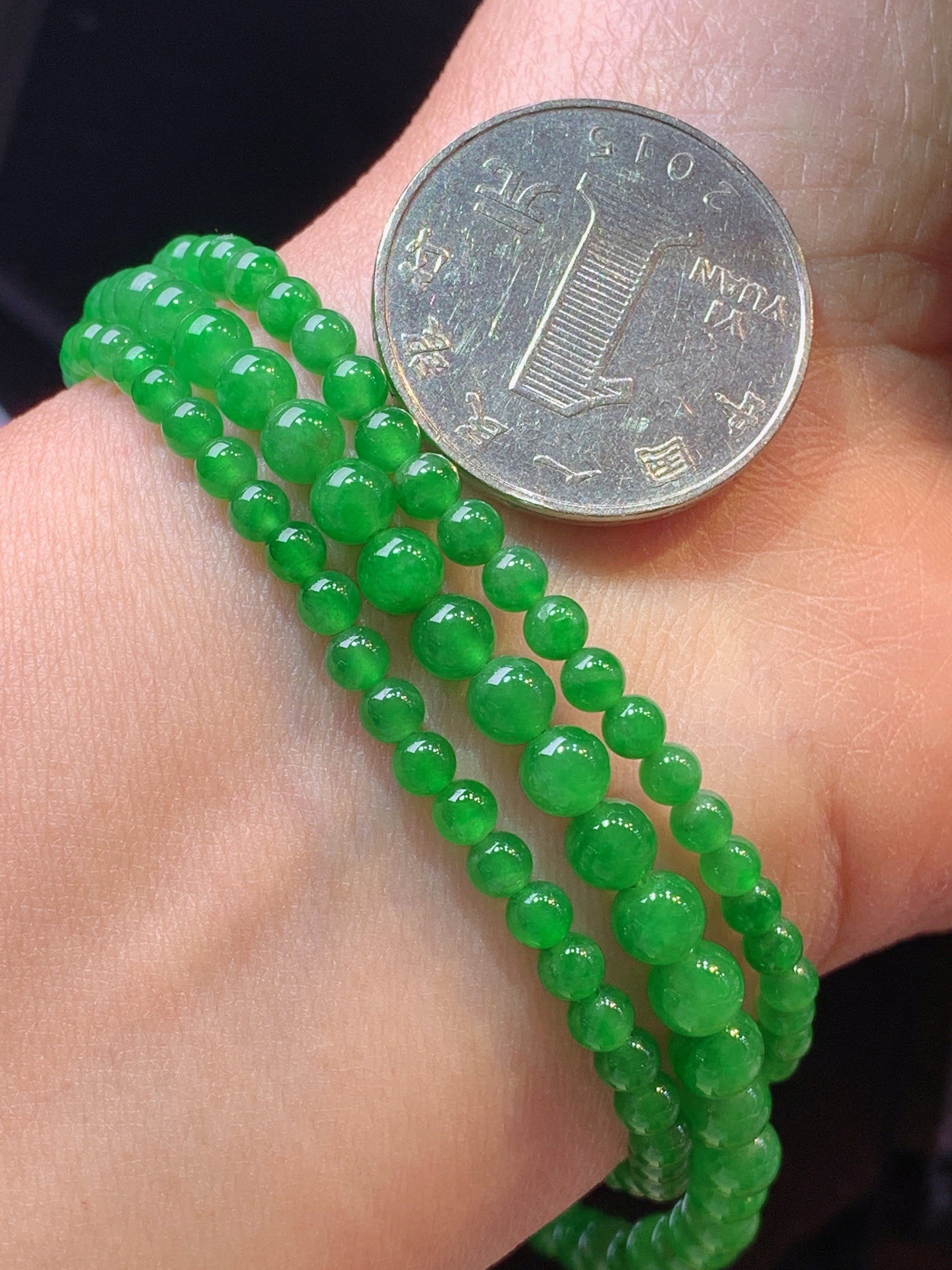 满绿圆珠项链 玉质细腻 色泽艳丽 整体尺寸4.6g1