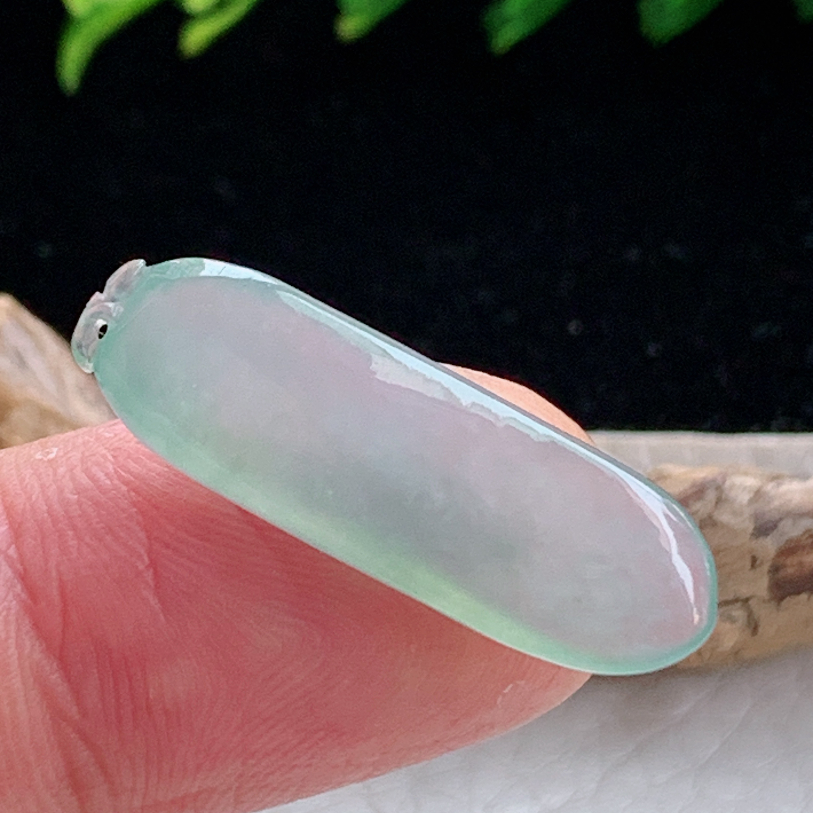 lz实拍29.6*9*6.2缅甸翡翠精雕冰晴别致饱满福瓜玉吊坠 玉挂件