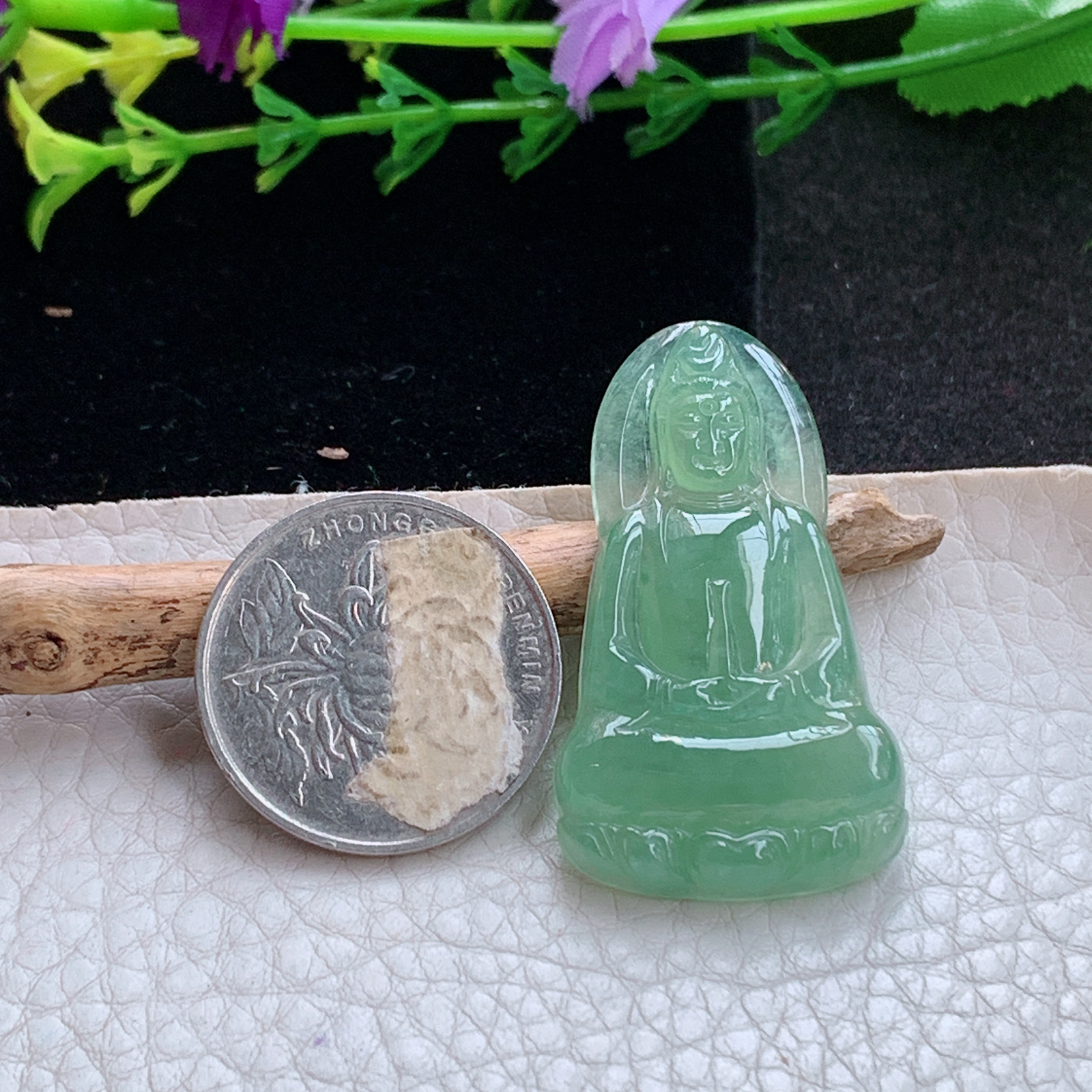 gp实拍41.6*23.5*4.8缅甸翡翠a货精雕冰晴正庄观音 玉观音玉吊坠 玉挂件