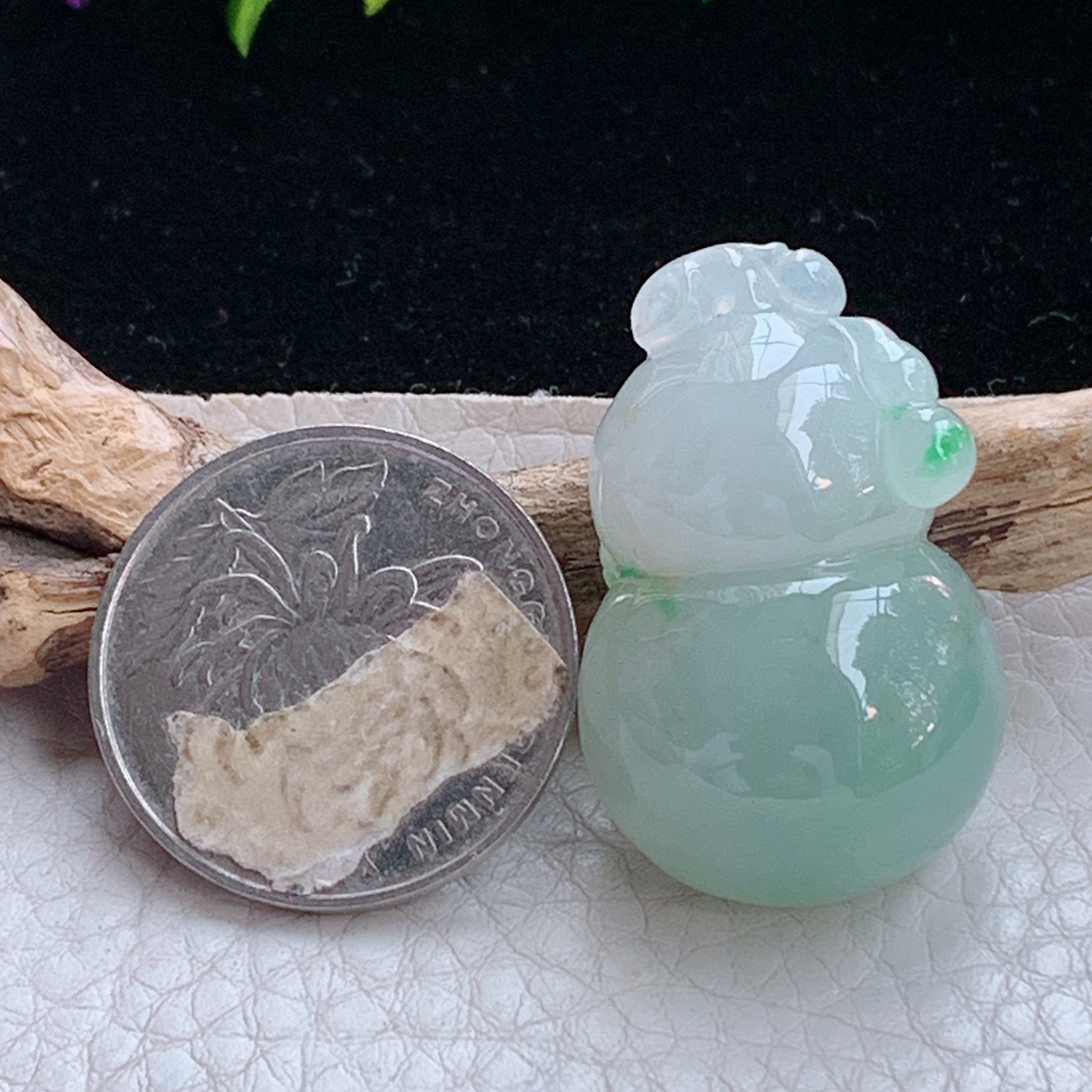 lz实拍33.3*21.3*12缅甸翡翠精雕清新别致饱满葫芦玉吊坠 玉挂件