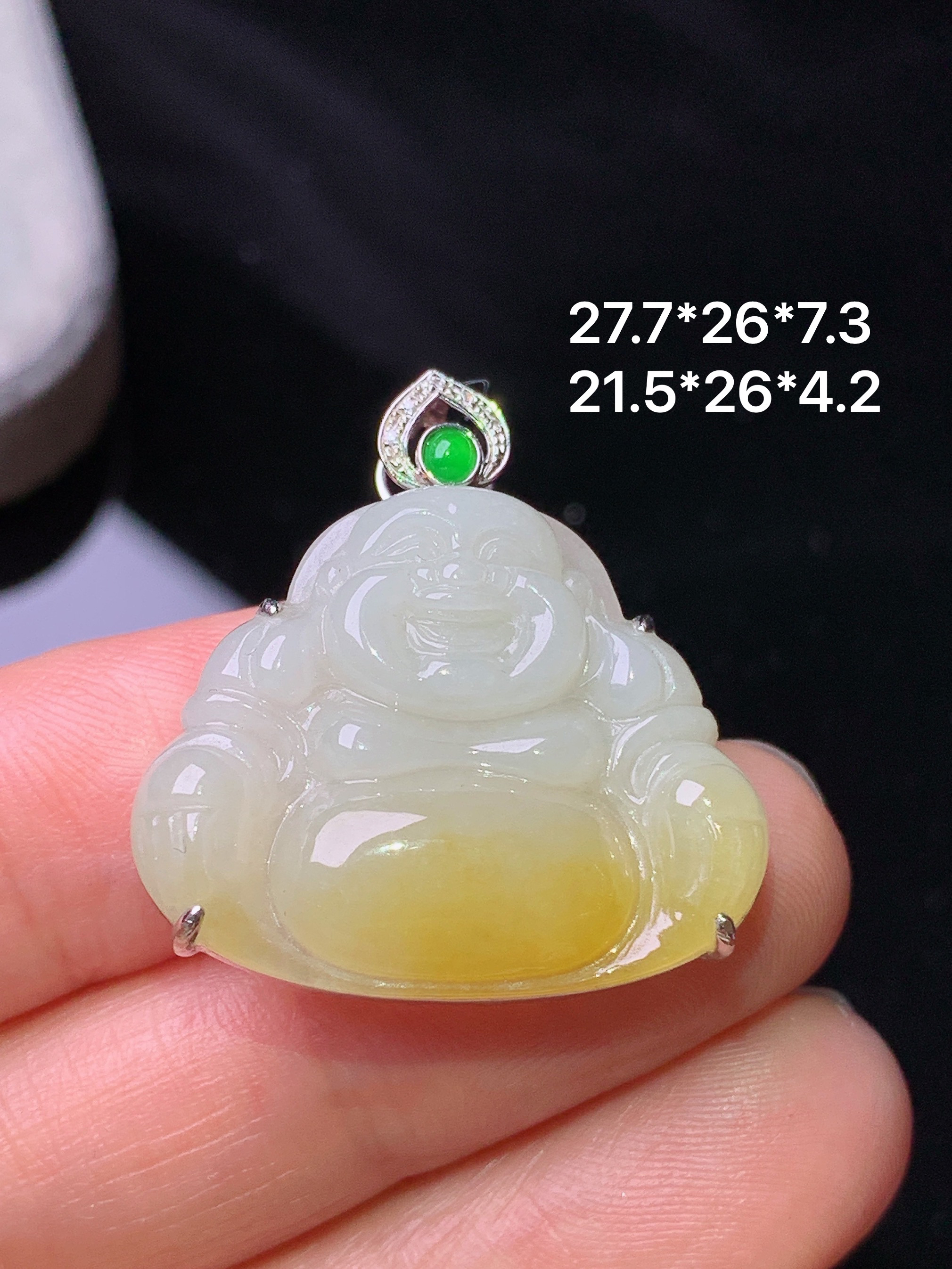 18k金镶嵌飘黄翡佛公吊坠 玉质细腻 色泽艳丽清新 水润亮眼 整体尺寸27.7*26*7.3b1