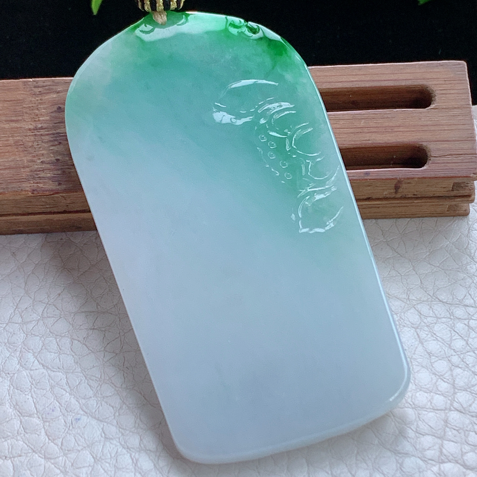 yl实拍73.8*39*5.2缅甸天然翡翠a货清新御凤观音玉项坠 玉挂件