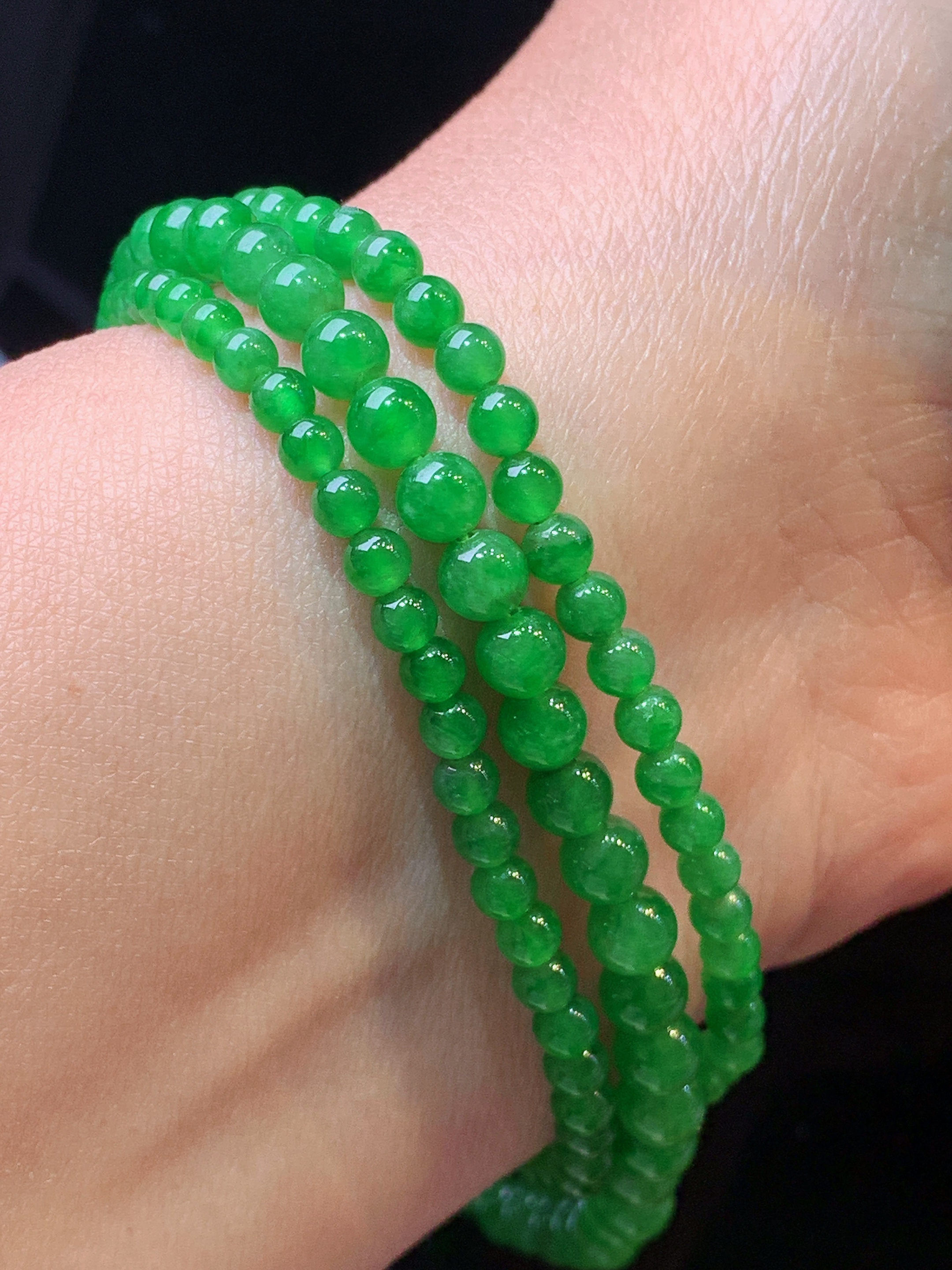 满绿圆珠项链 玉质细腻 色泽艳丽 整体尺寸4.6g1