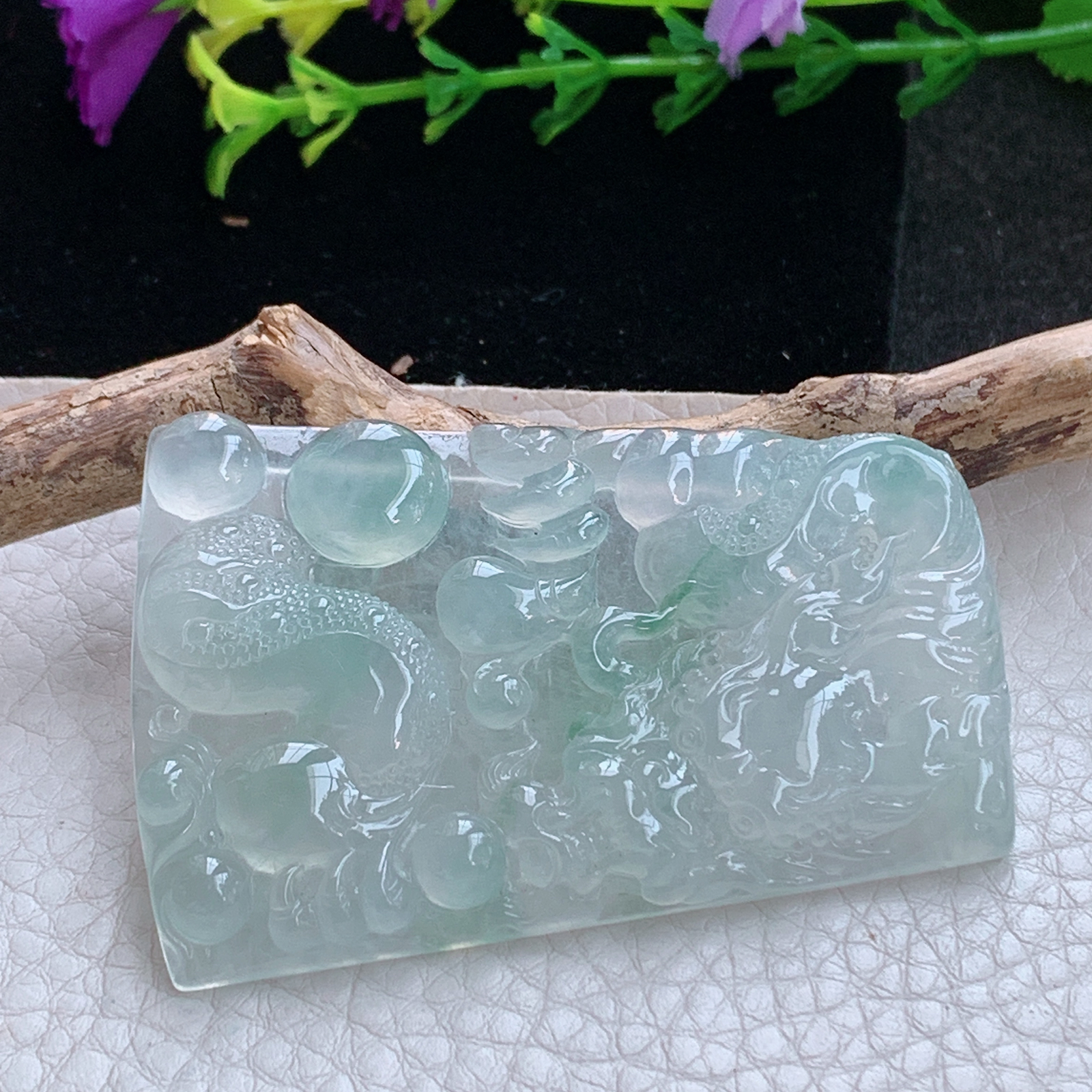 gp实拍60*41.2*5.5缅甸翡翠a货精雕冰晴霸毛龙牌 生意兴隆玉吊坠 玉挂件