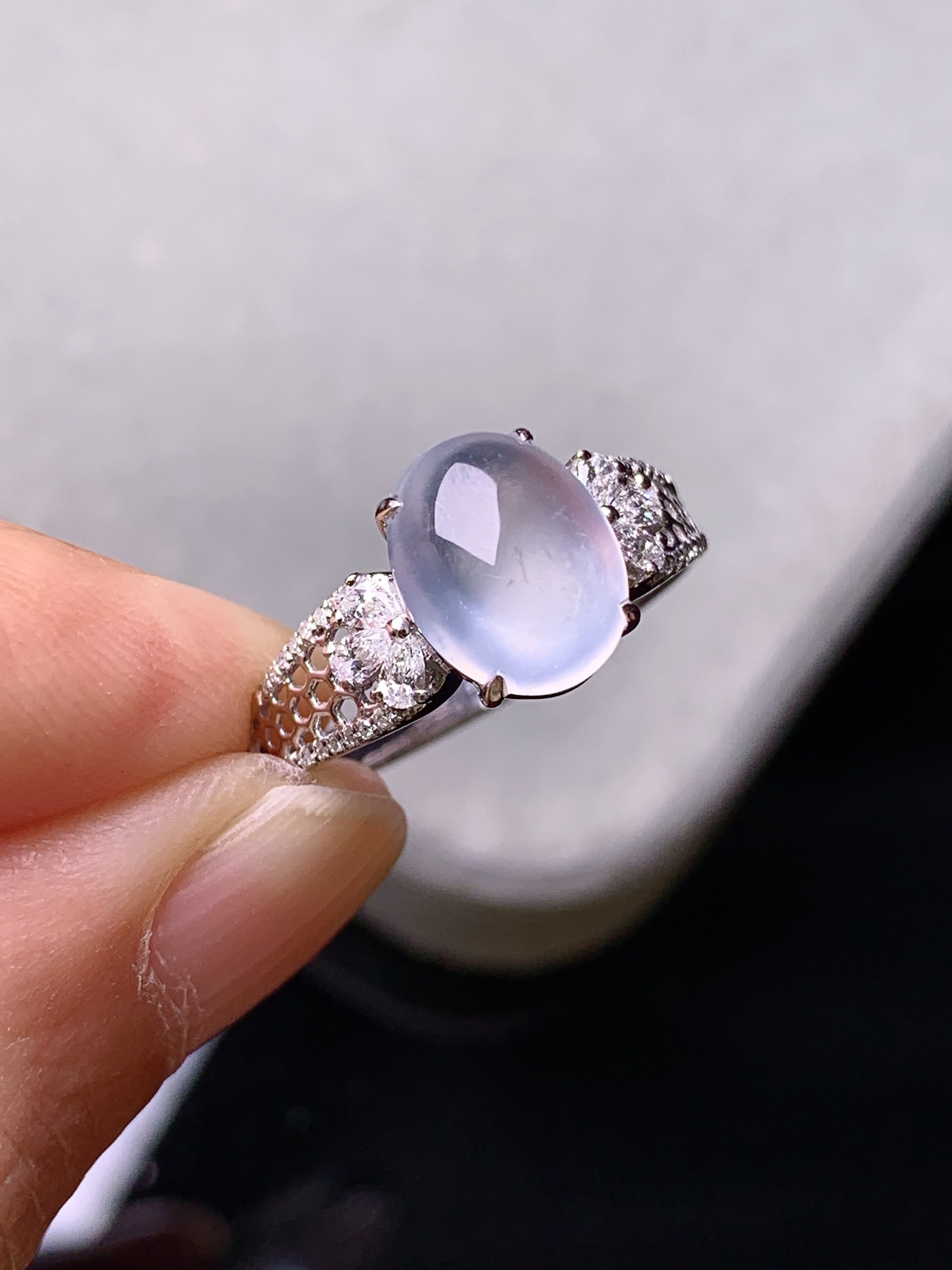 18k金钻镶嵌吊坠 玉质细腻 色泽艳丽清新 水润亮眼 圈口14.5 裸石尺寸9.6*7.6*4m3