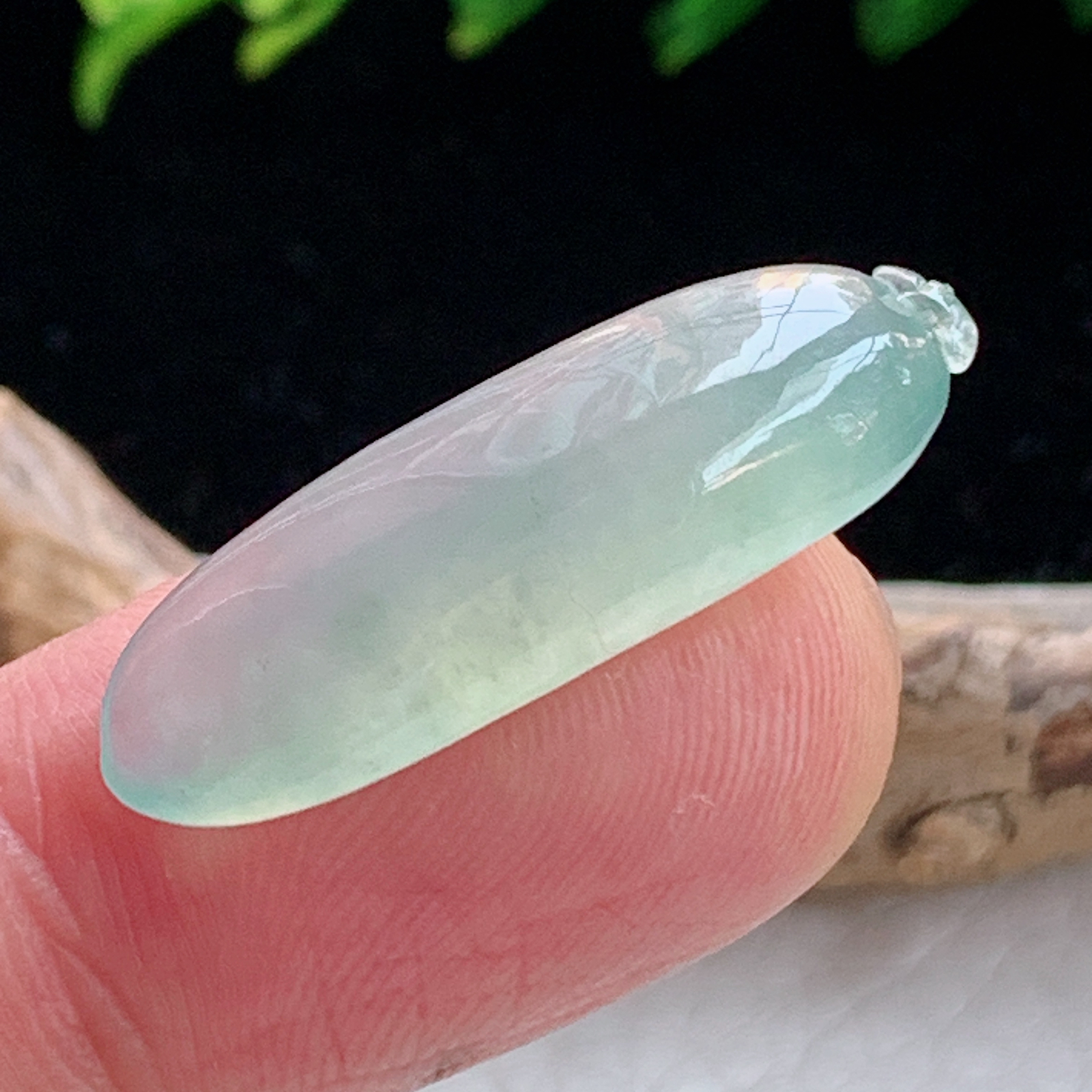 lz实拍29.6*9*6.2缅甸翡翠精雕冰晴别致饱满福瓜玉吊坠 玉挂件