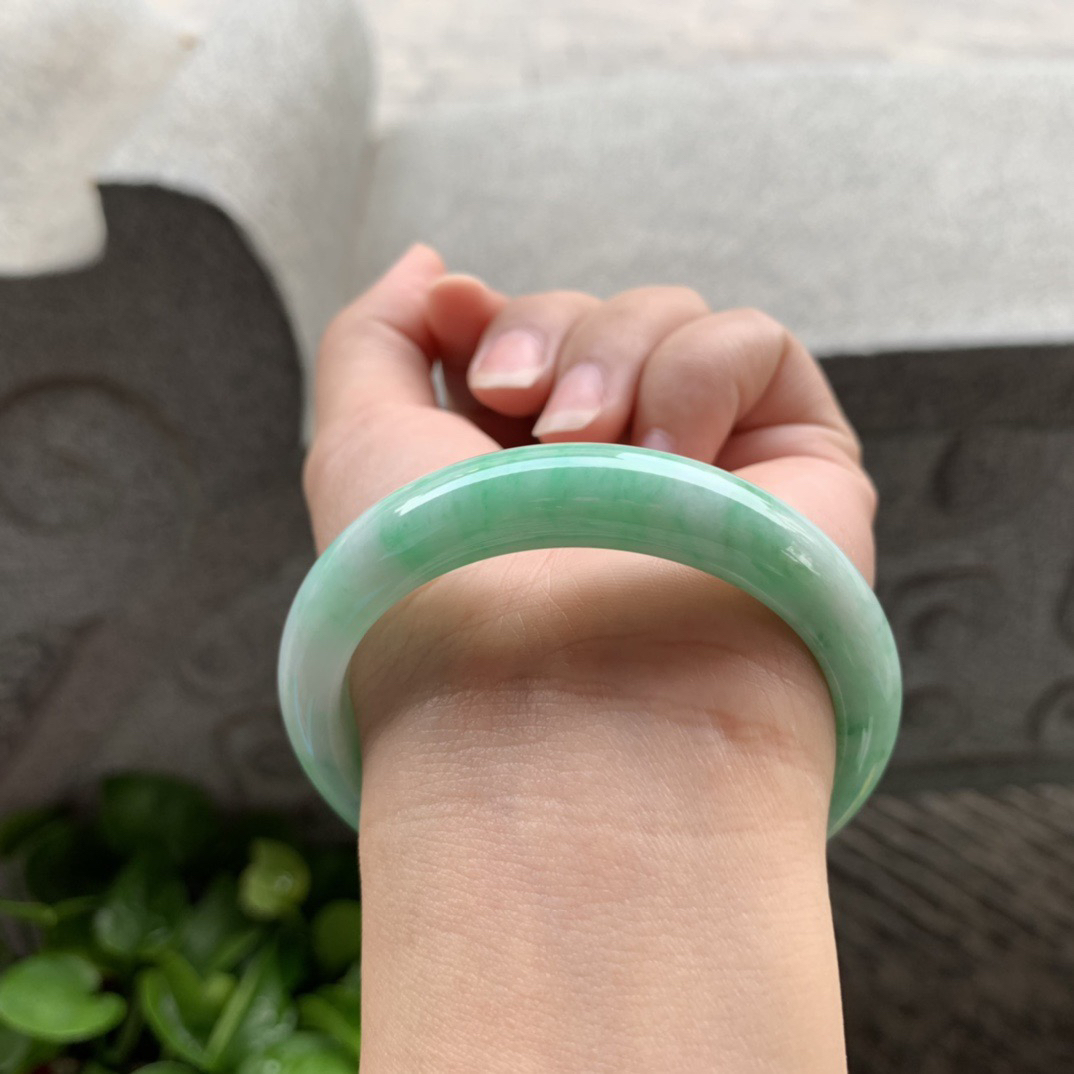小圈口 53.6-11.8-7.6【飘绿正圈手镯】正圈53 54可戴
