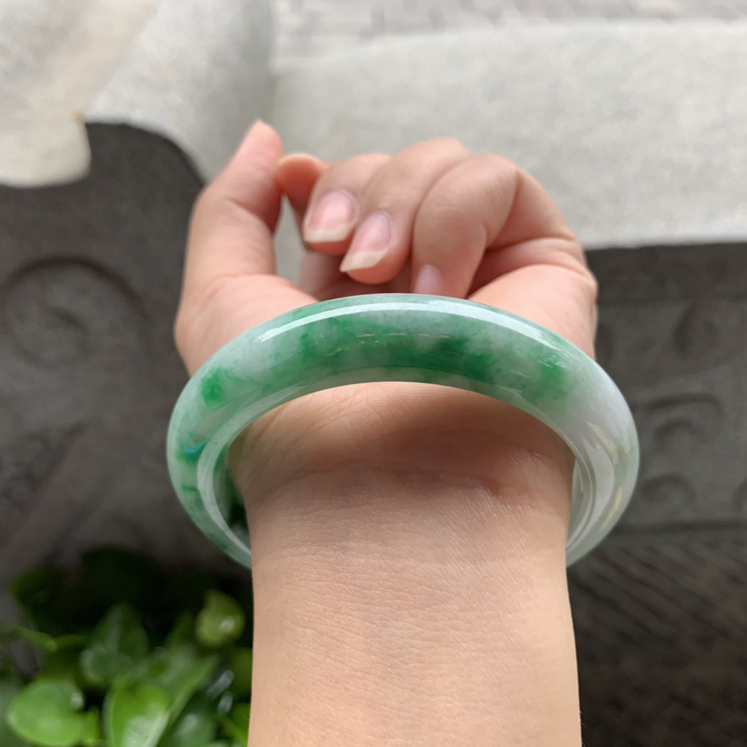 圈口57.7-13.4-9.3 【飘绿正圈手镯】正圈57 58可戴 冰透水润