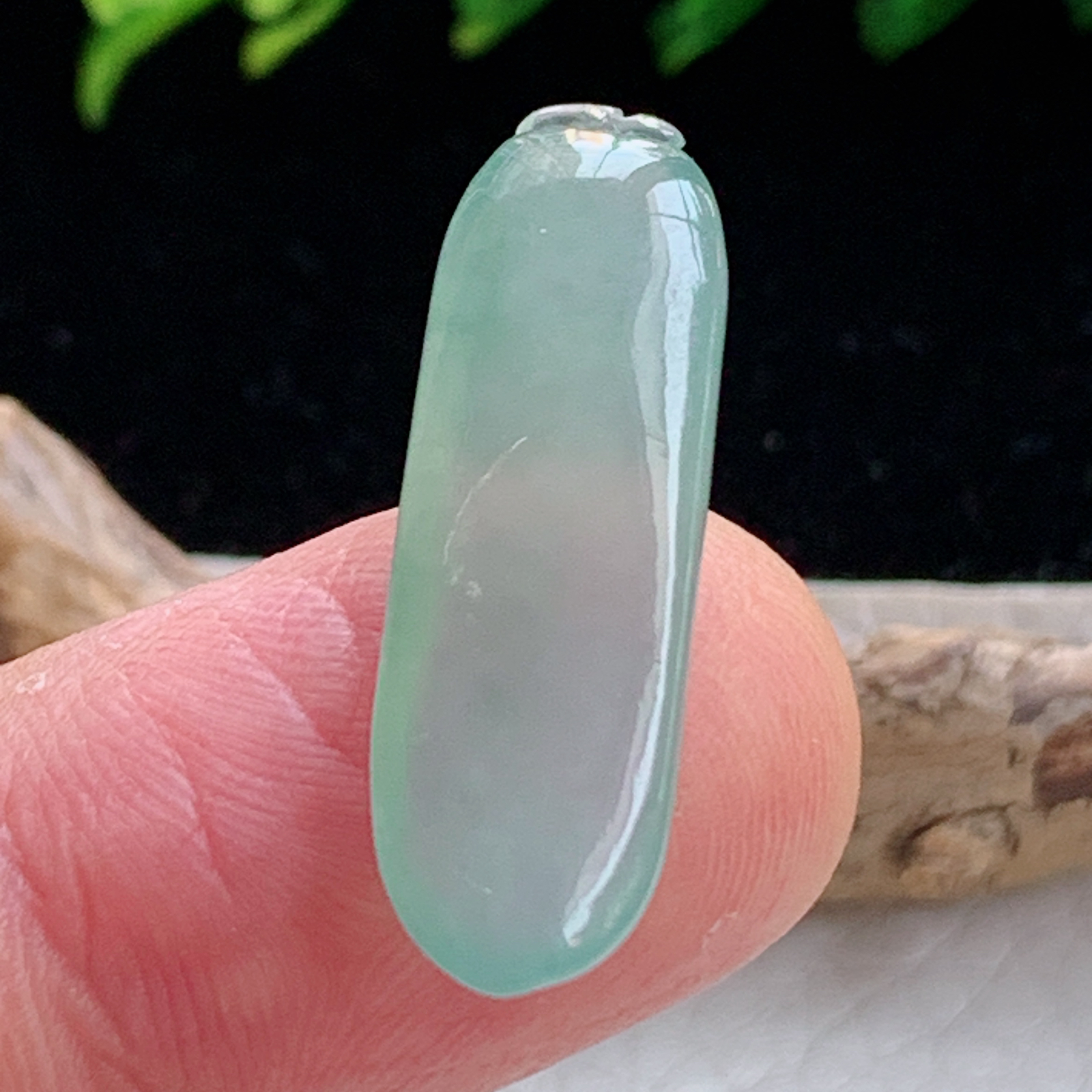 lz实拍29.6*9*6.2缅甸翡翠精雕冰晴别致饱满福瓜玉吊坠 玉挂件