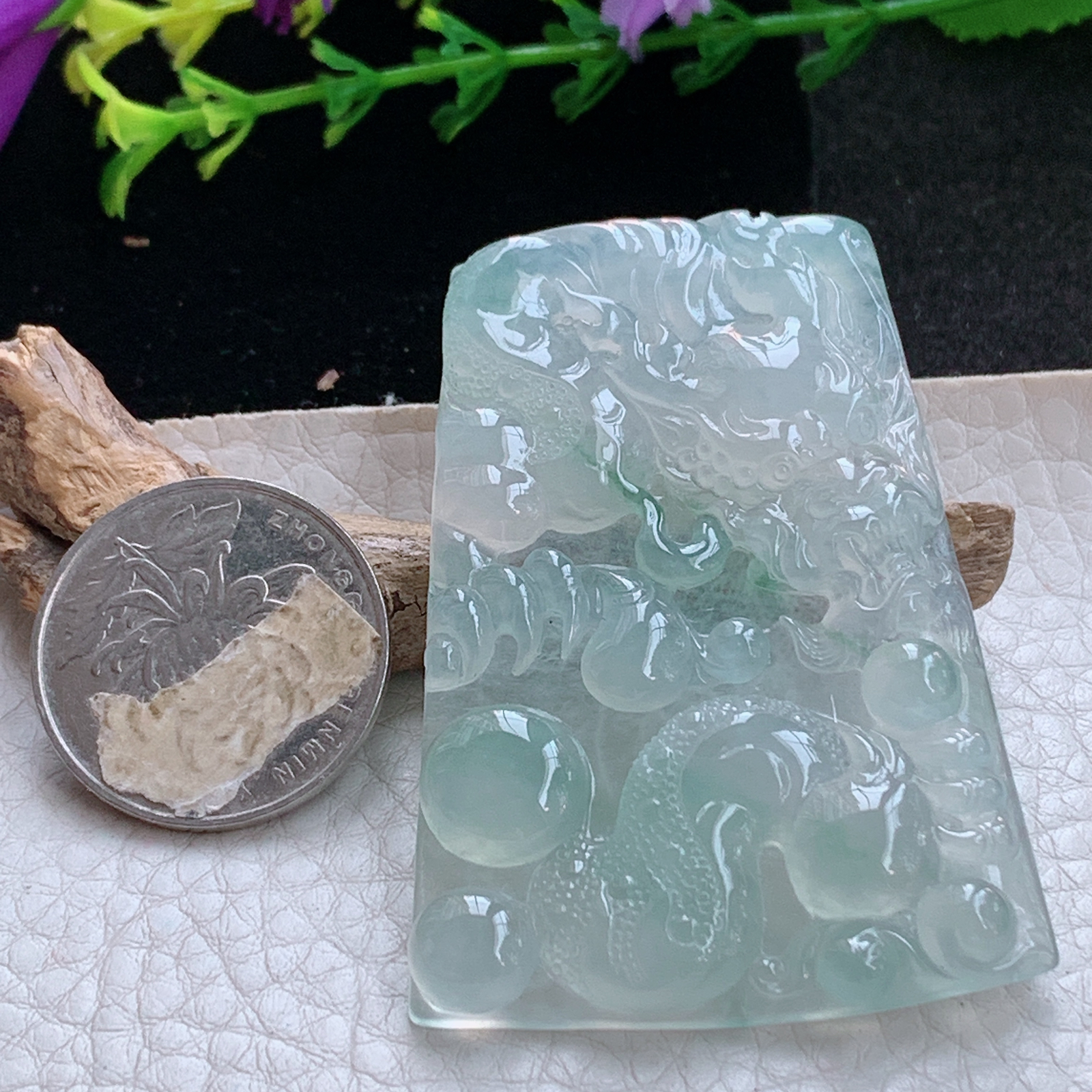 gp实拍60*41.2*5.5缅甸翡翠a货精雕冰晴霸毛龙牌 生意兴隆玉吊坠 玉挂件