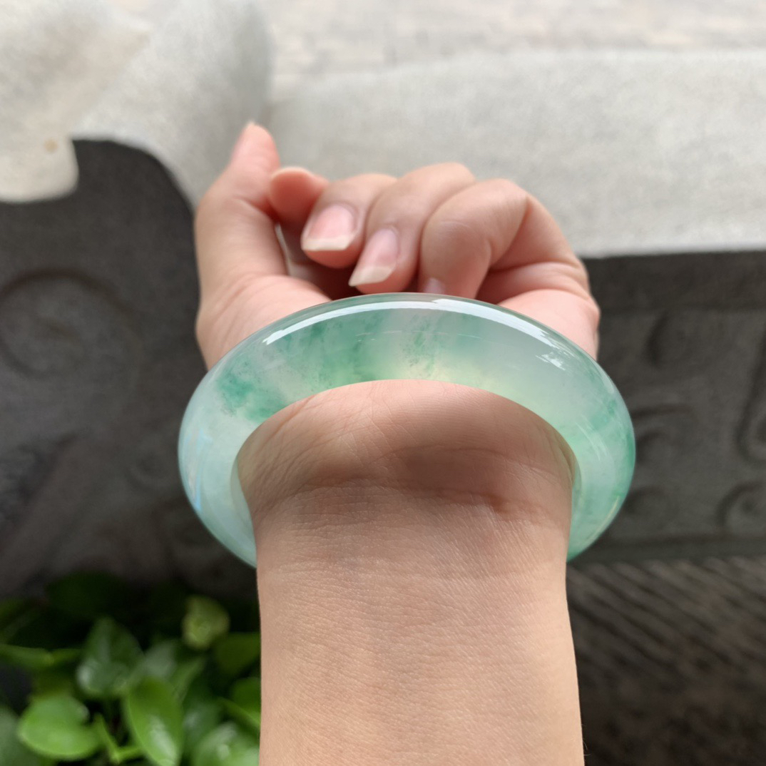 圈口56.8-12.3-9.2 【高冰飘绿花正圈手镯】正圈56 57可戴