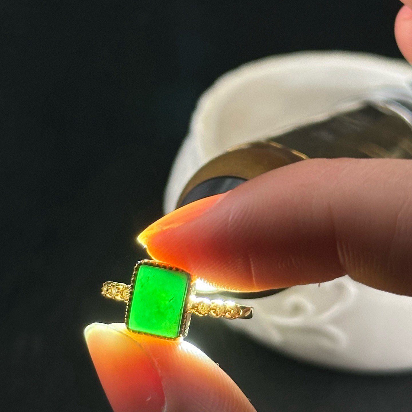 精品18k墨翠女戒 种好色正 黑度极好 打灯通透 油性十足