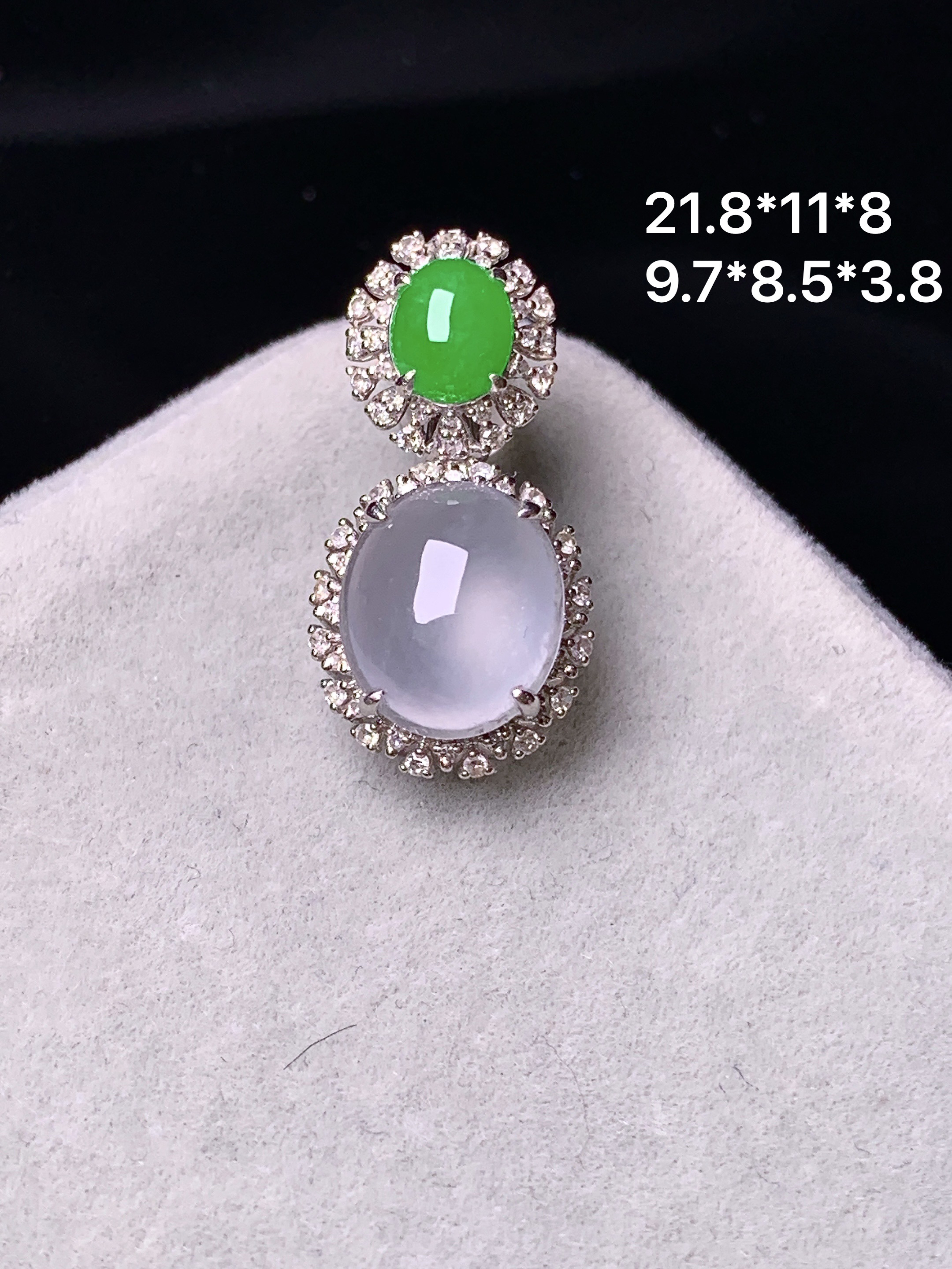 18k金钻镶嵌冰种蛋面吊坠 玉质细腻 色泽艳丽 整体尺寸21.8*11*8y4