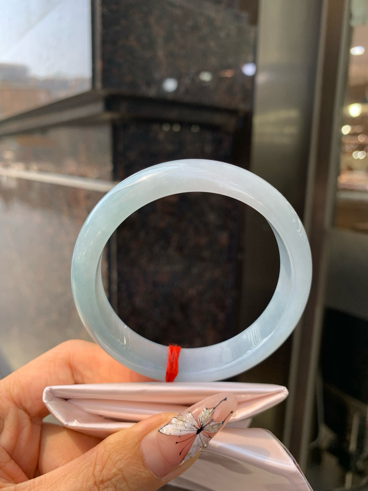 #特惠秒杀#蓝底宽版正圈
57.7-7.6-13.9
完美，底妆水润，质地细腻，半圈淡蓝底色均匀，由内而外散发出温婉气质，清爽治愈