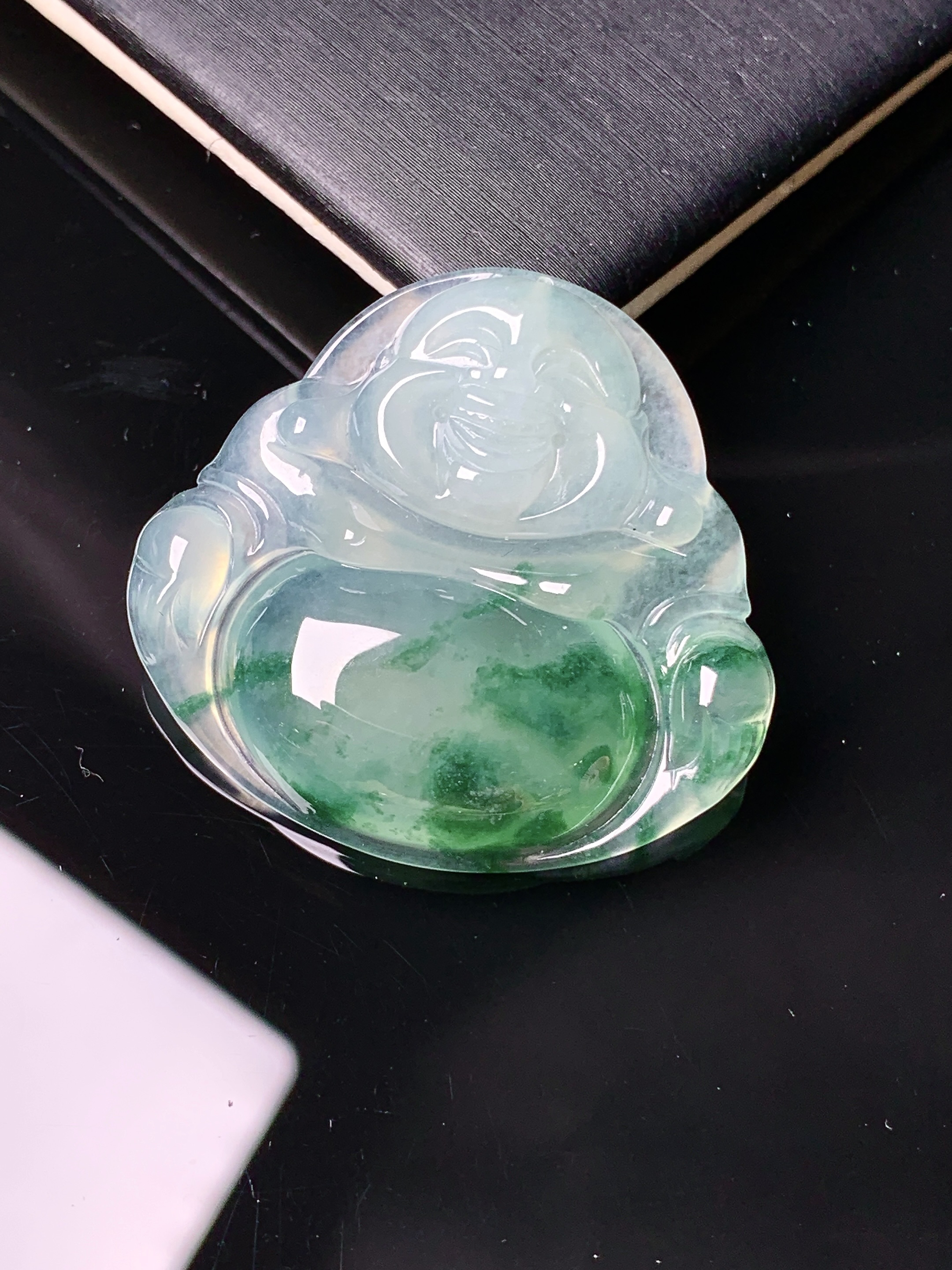 飘绿观音吊坠 玉质细腻 色泽艳丽 整体尺寸32*34.5*5.7d1