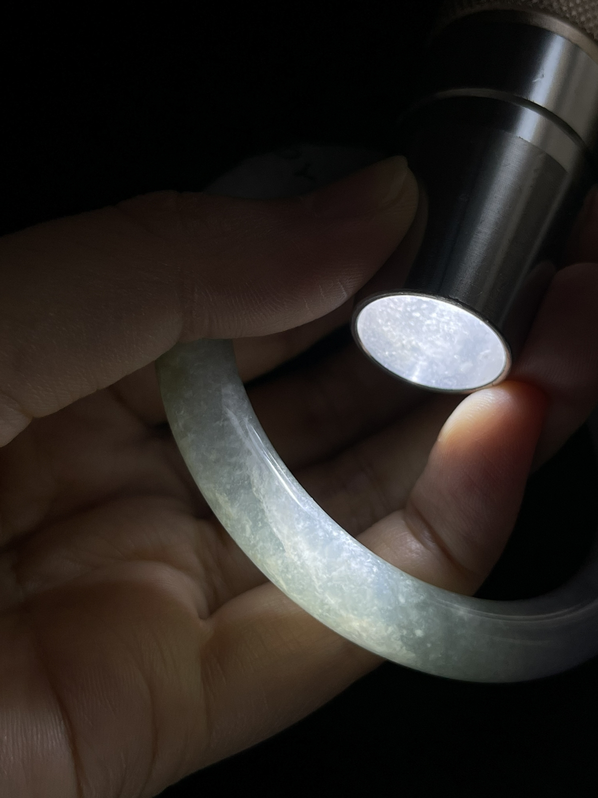 圆镯53.8圈口，翡翠糯化种春彩手镯