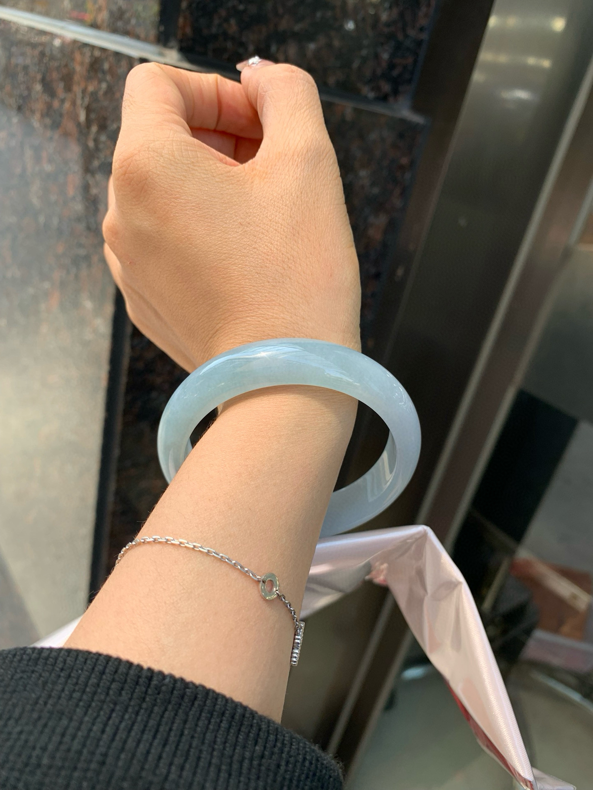 #特惠秒杀#蓝底宽版正圈
57.7-7.6-13.9
完美，底妆水润，质地细腻，半圈淡蓝底色均匀，由内而外散发出温婉气质，清爽治愈