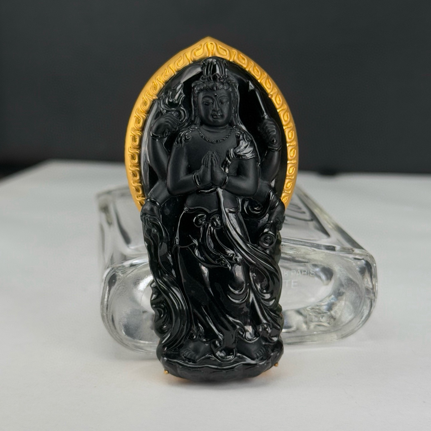 精品18k墨翠千手观音 种好色正 黑度极好 打灯通透 油性十足 尺寸71