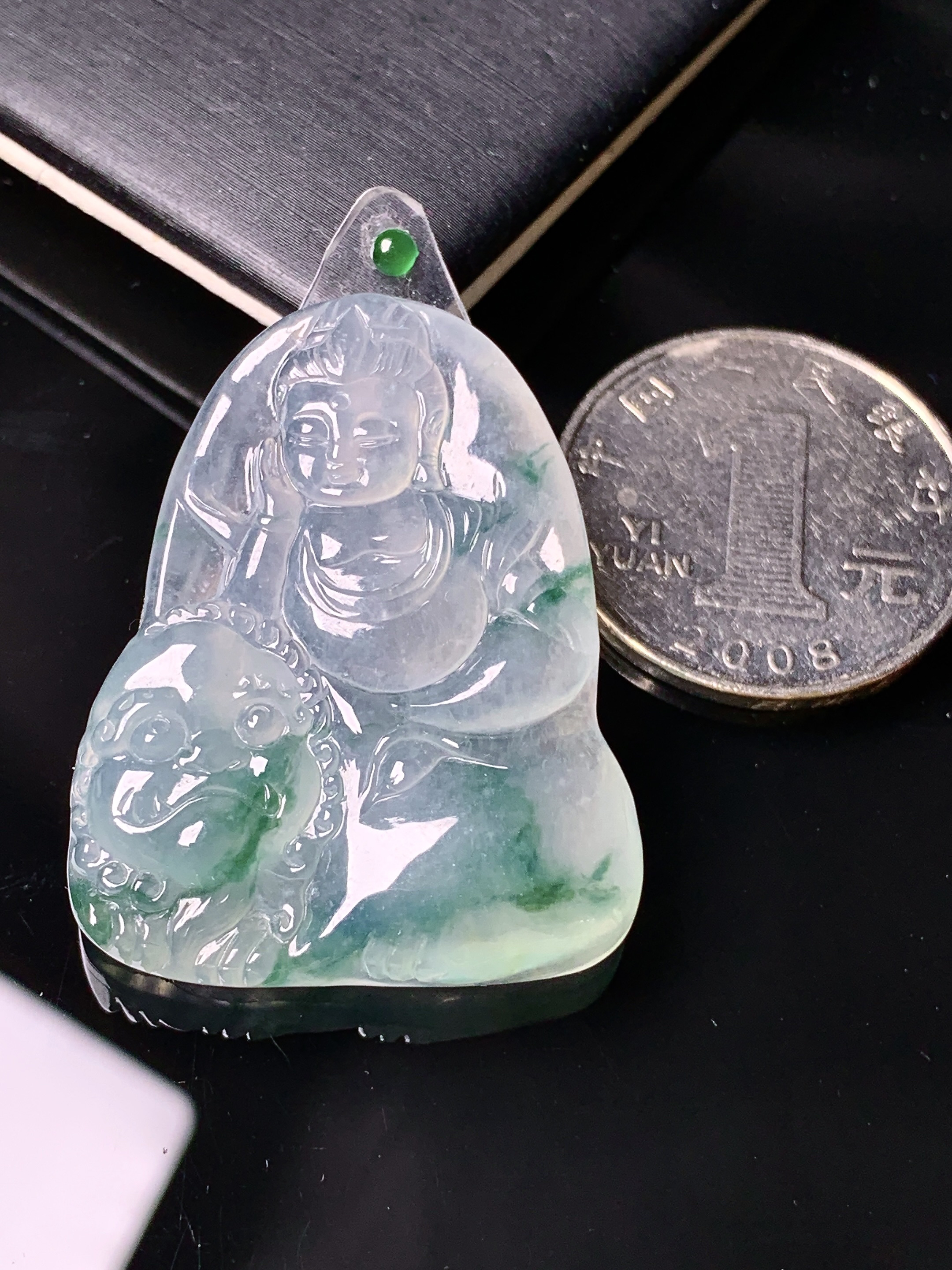 镶嵌款 飘绿文殊观音菩萨吊坠 玉质细腻 色泽艳丽 整体尺寸36.2*29.3*4.8
