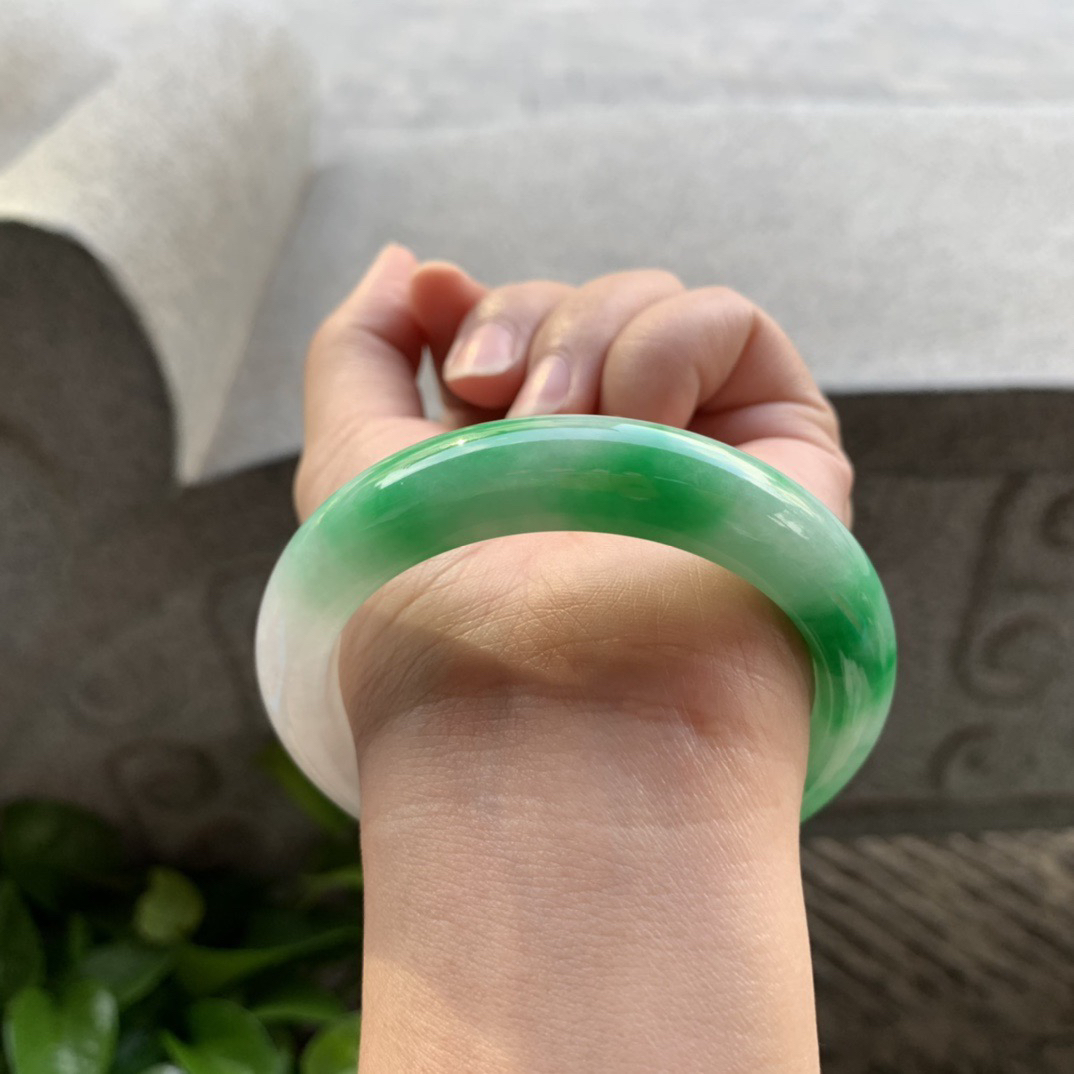 圈口56.6-12.5-9.1 【辣阳绿正圈手镯】正圈56 57可戴